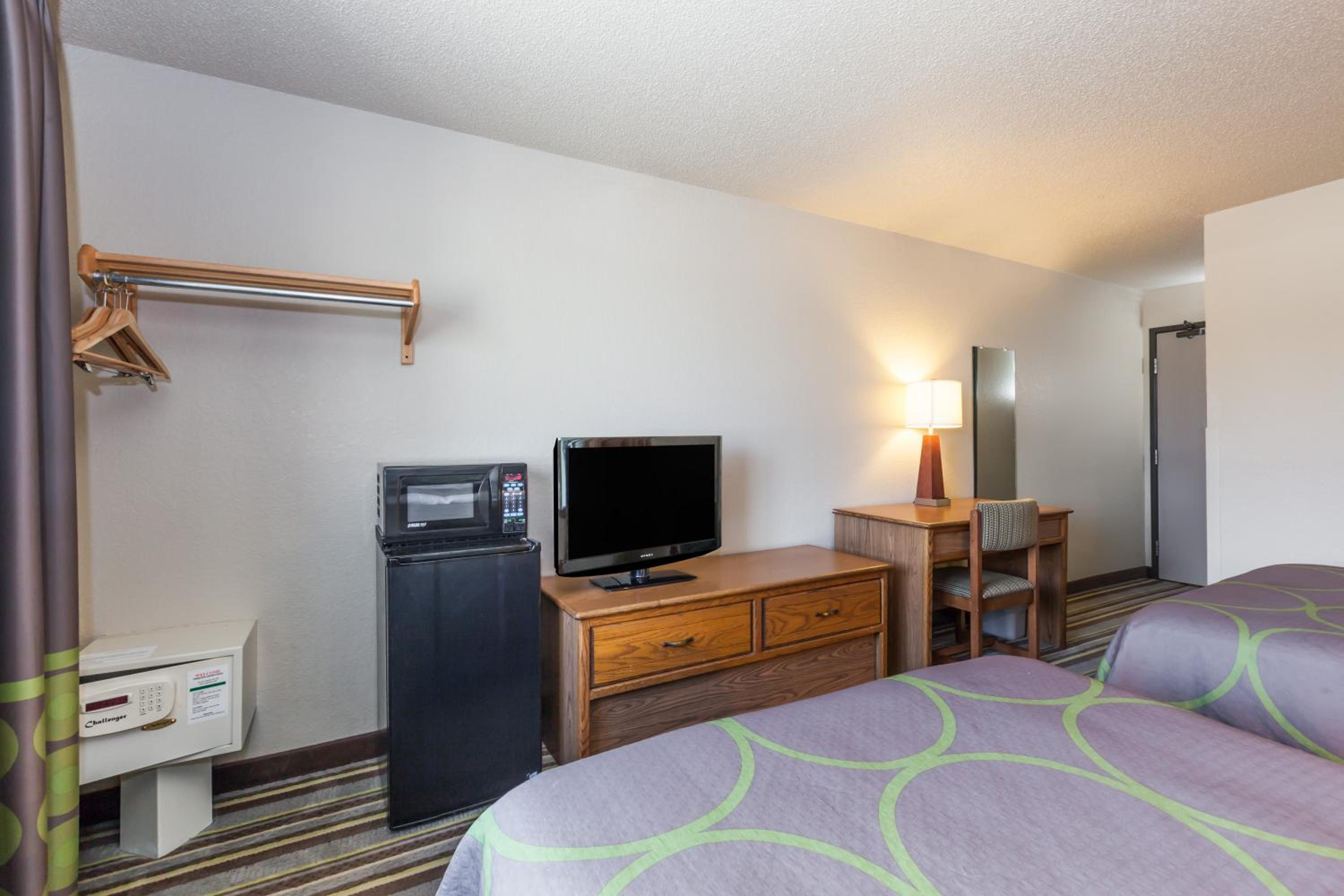 Double Room with Two Double Beds - Non-Smoking