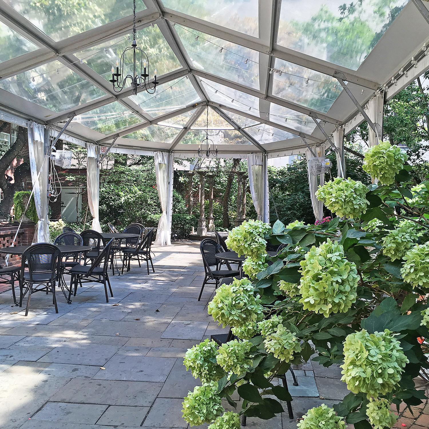 Apartment with Garden View