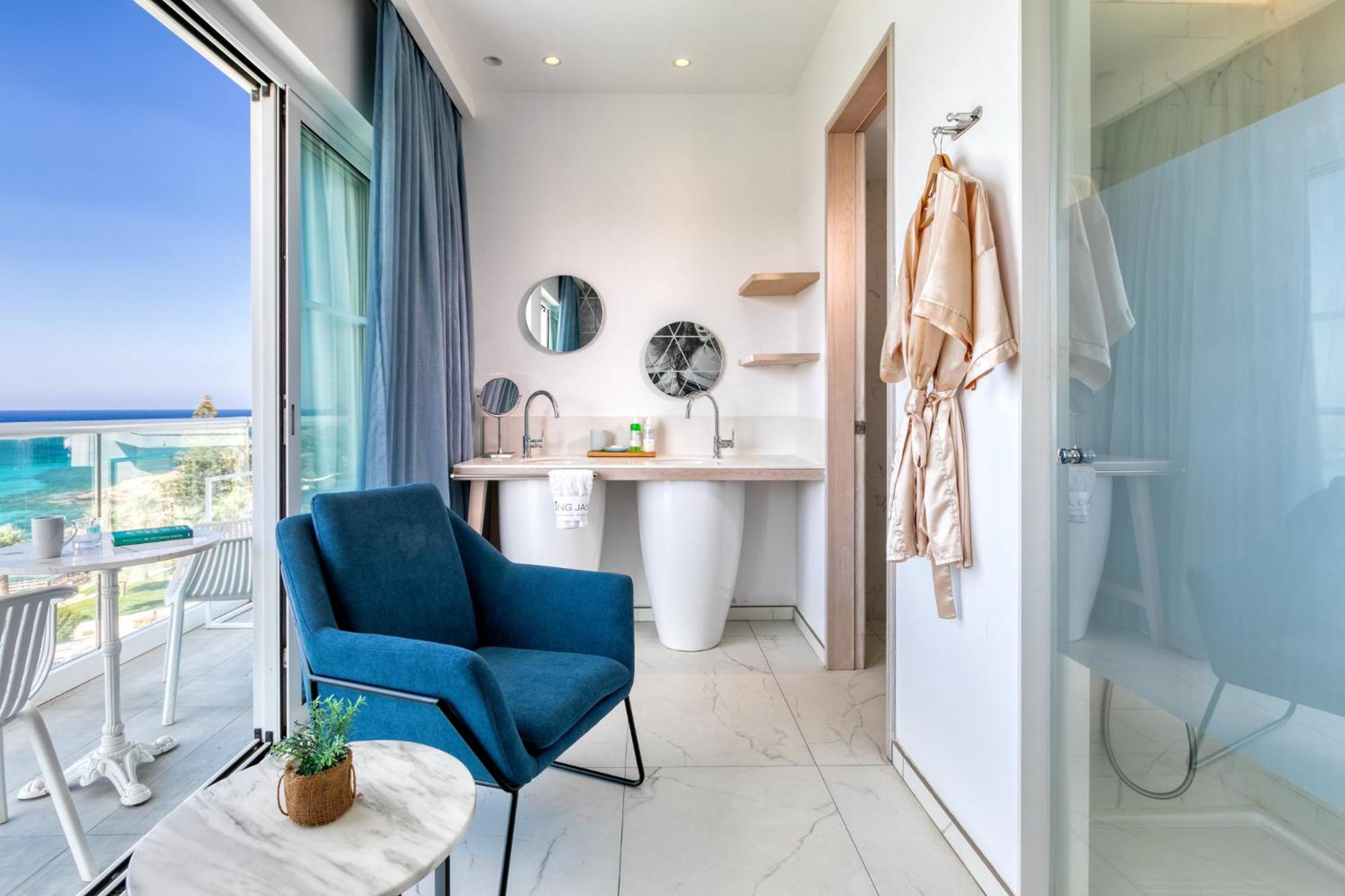 Studio with Sea View - Double Bed