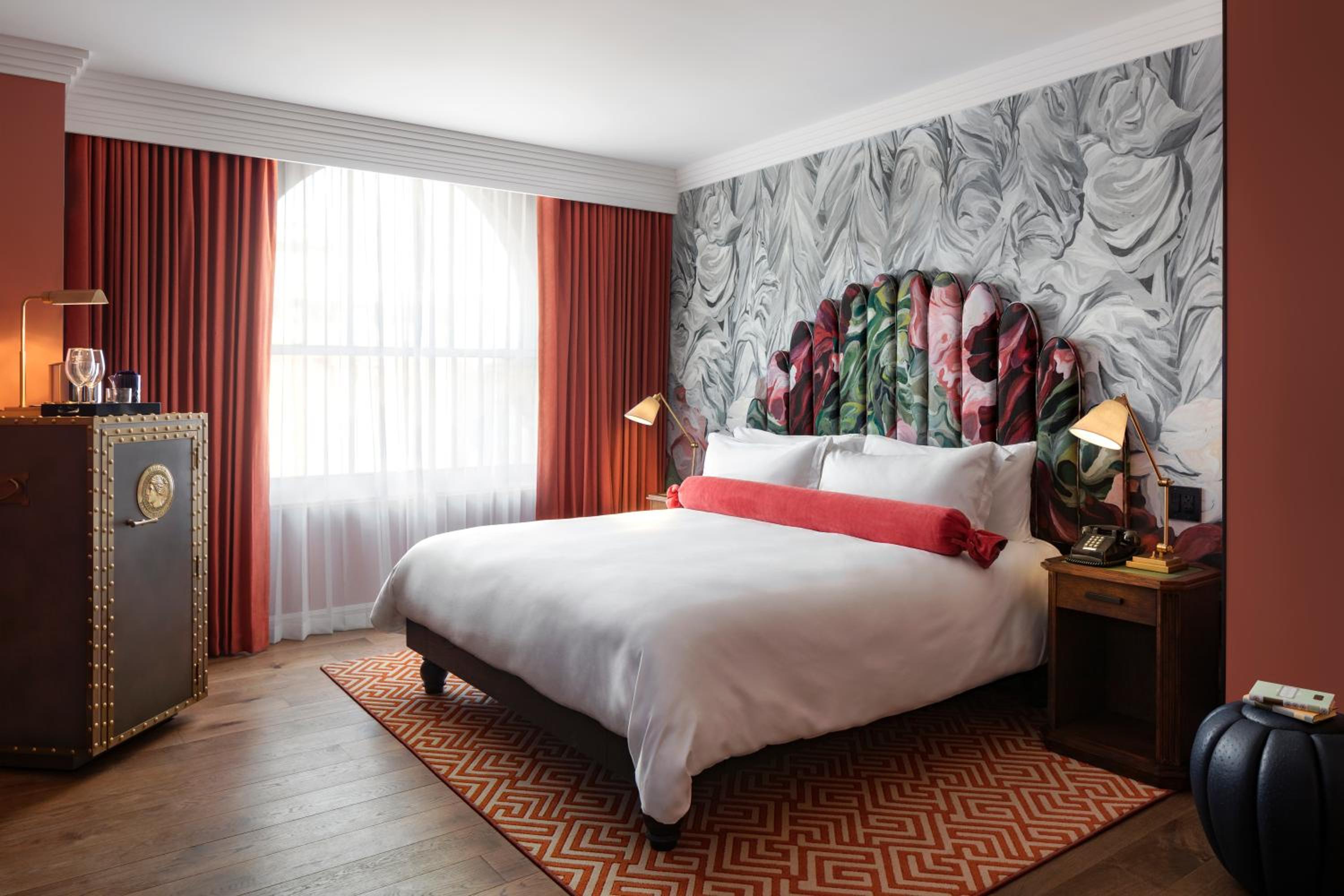 Standard King Room
