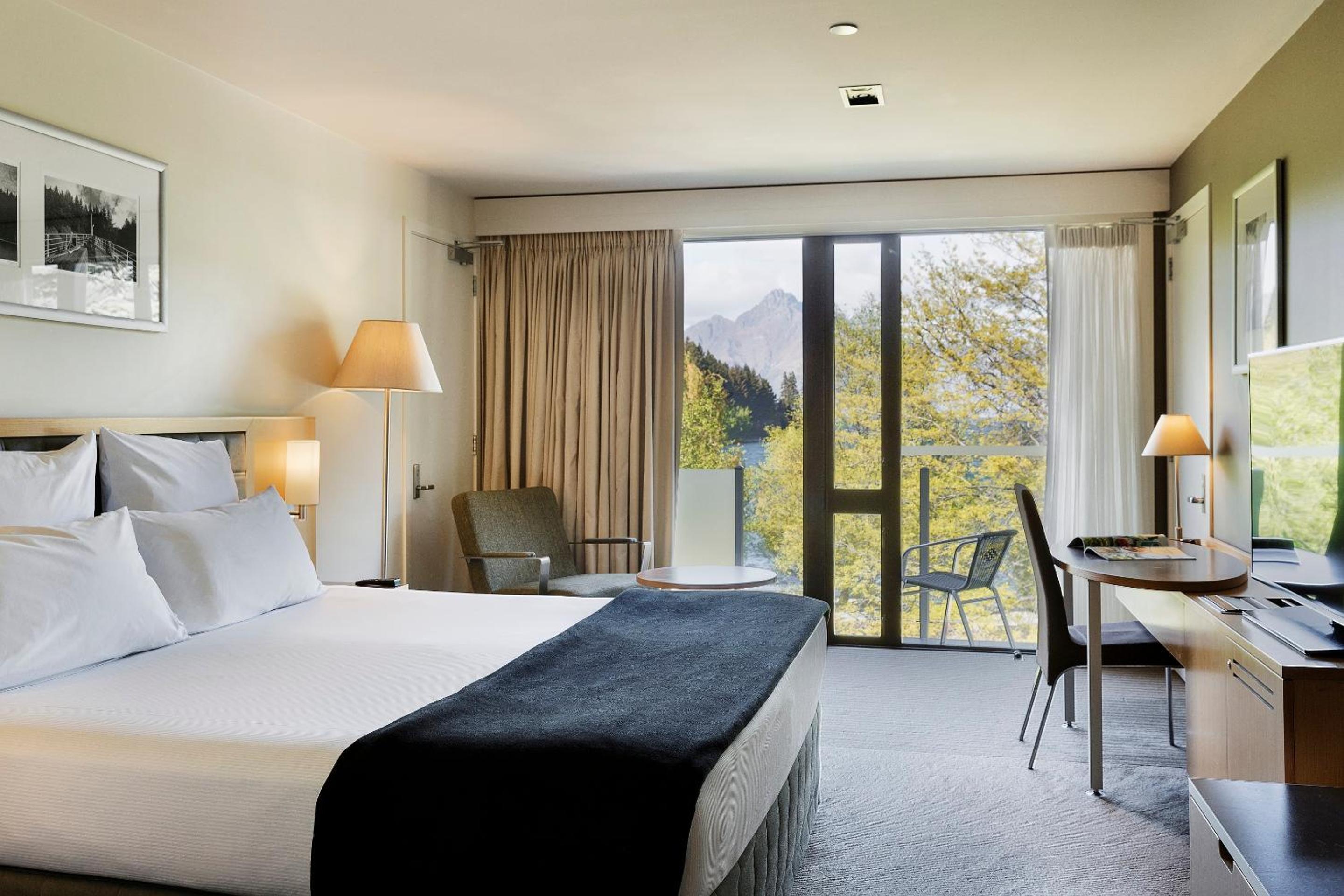 Alpine View room with King Bed