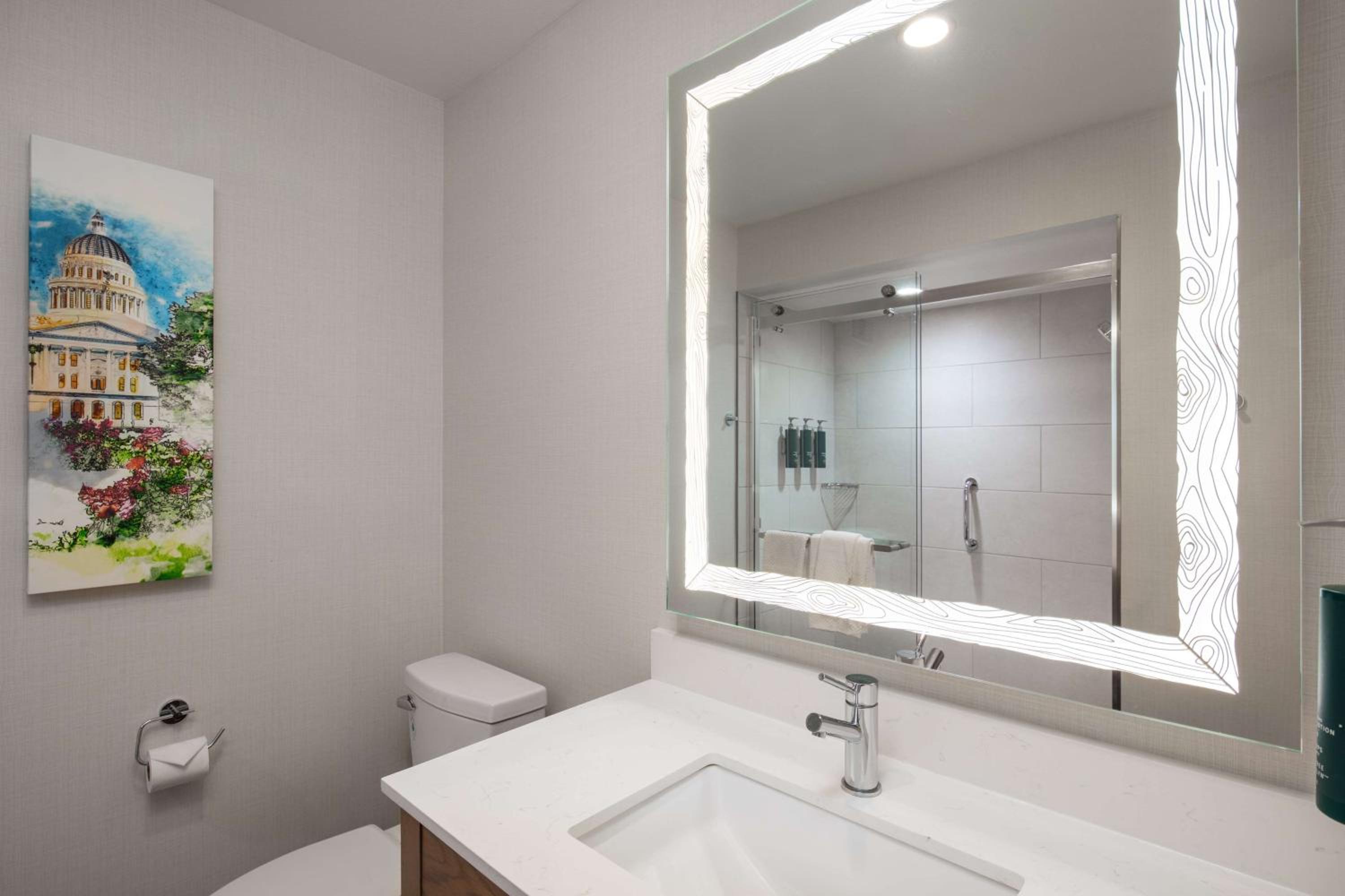 Deluxe Queen Room with Two Queen Beds