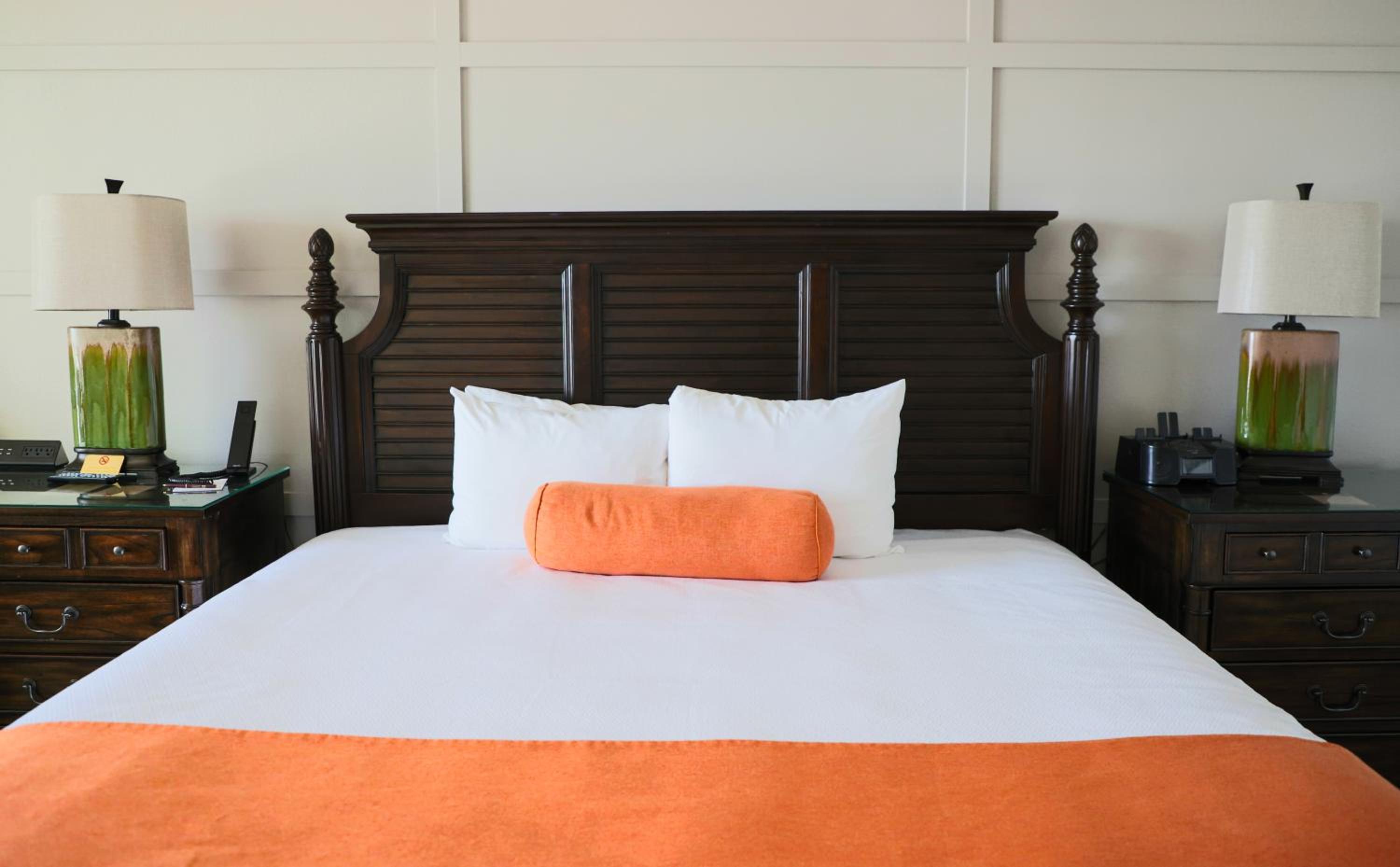 1 Bedroom Suite Corner Balcony, City View