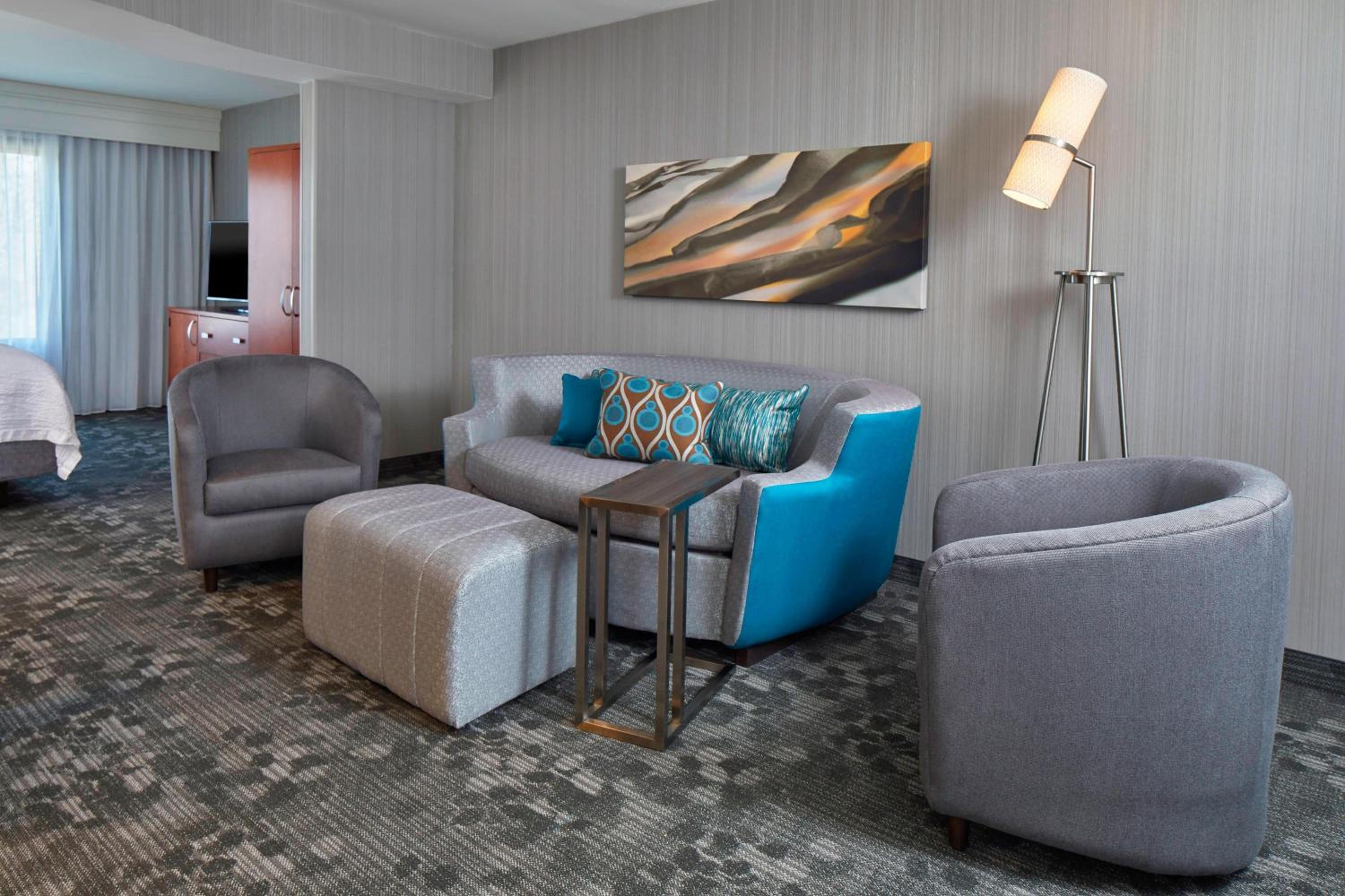 One-Bedroom King Suite
