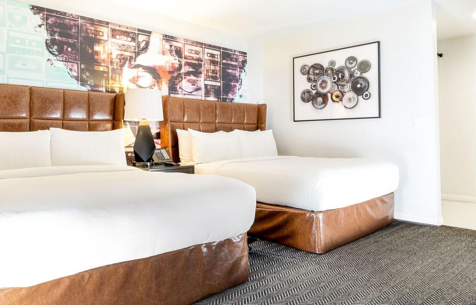 ADA Signature Suite with 2 Queens