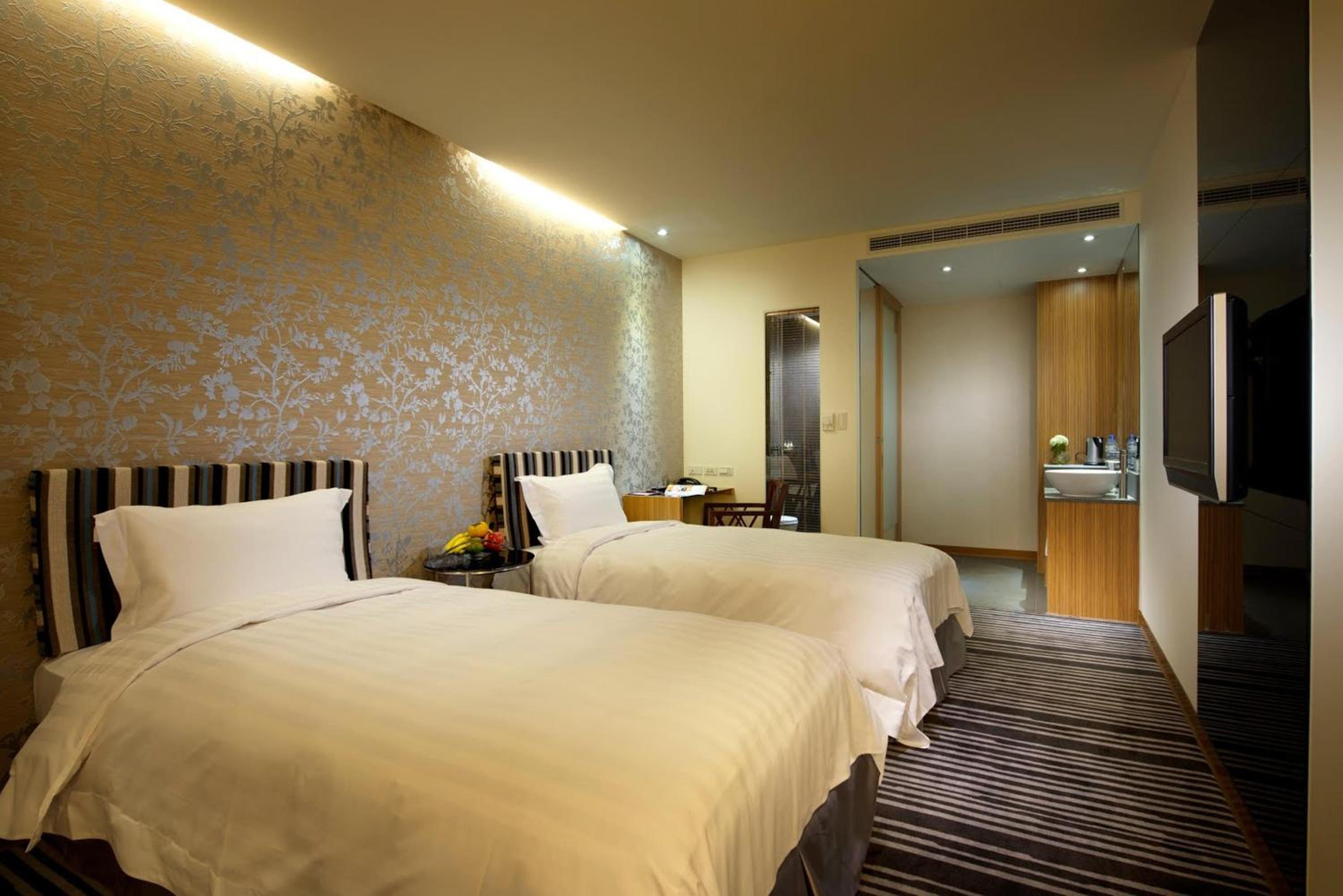 Classic Twin Room - No Window