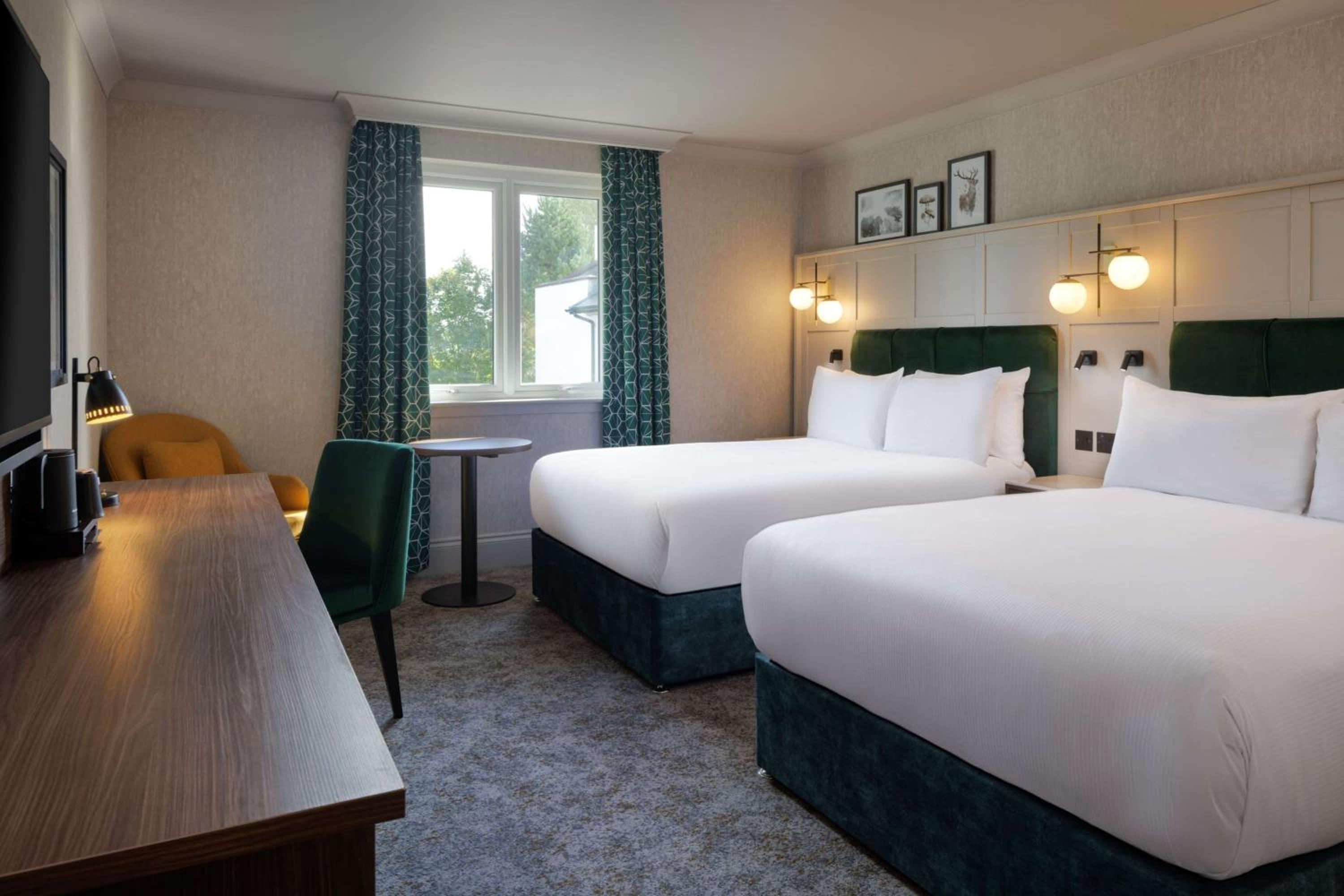 Deluxe Double Room with Two Double Beds and Golf View