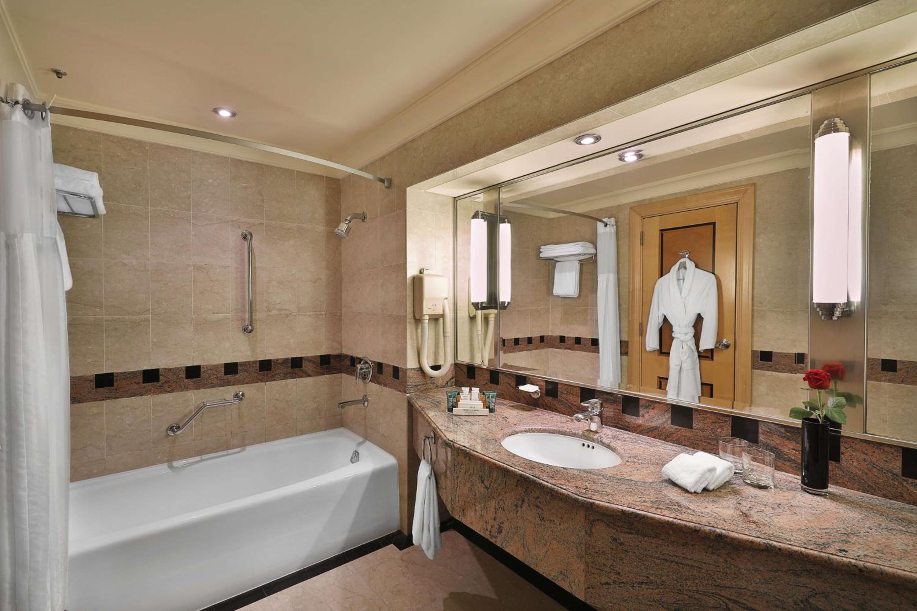 Al Amiri Suite with Sea View