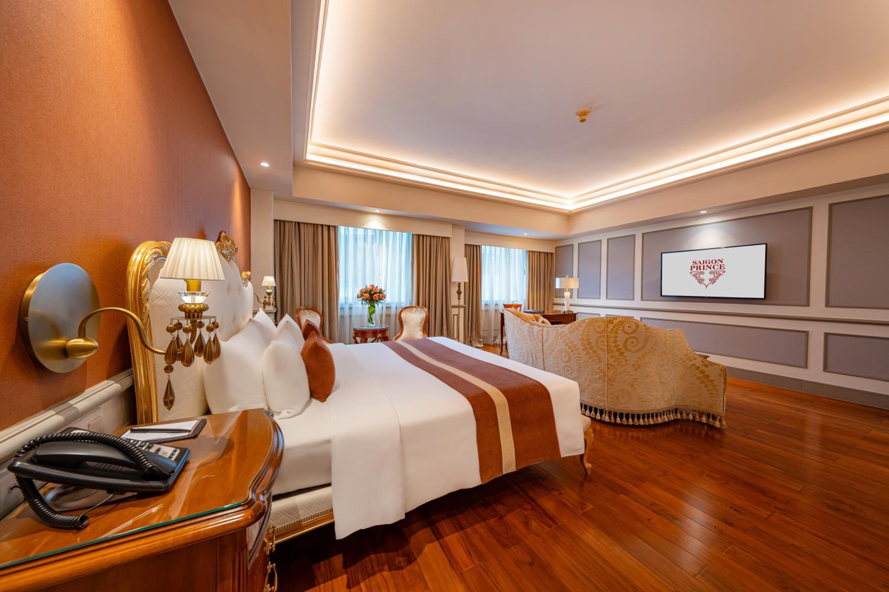Club Grand Suite with Club Access with Afternoon Tea and Evening Cocktail