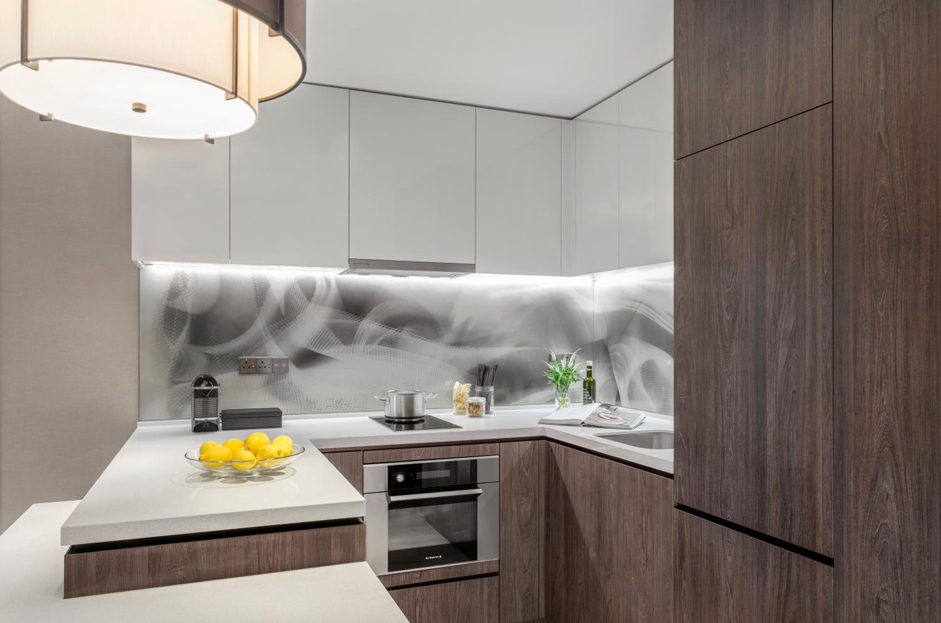 Deluxe One-Bedroom Suite