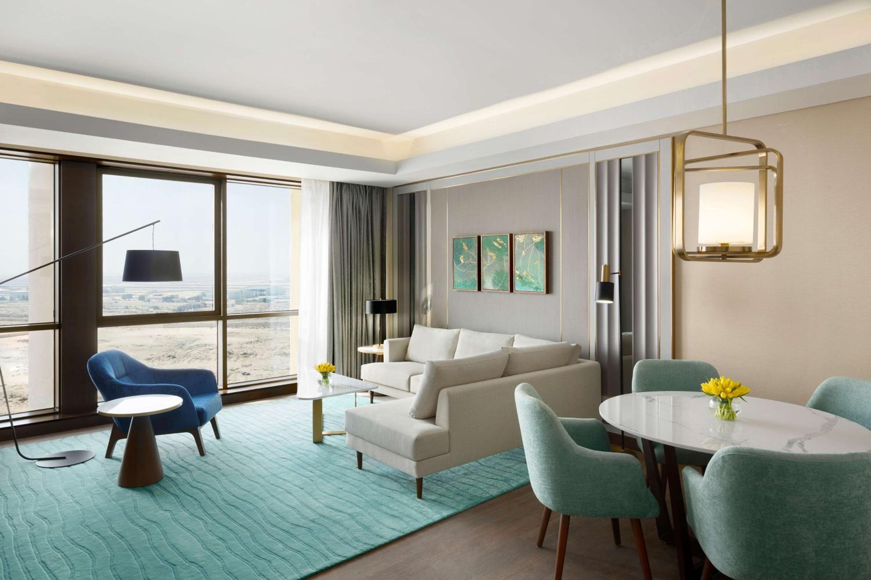 Deluxe One-Bedroom Apartment