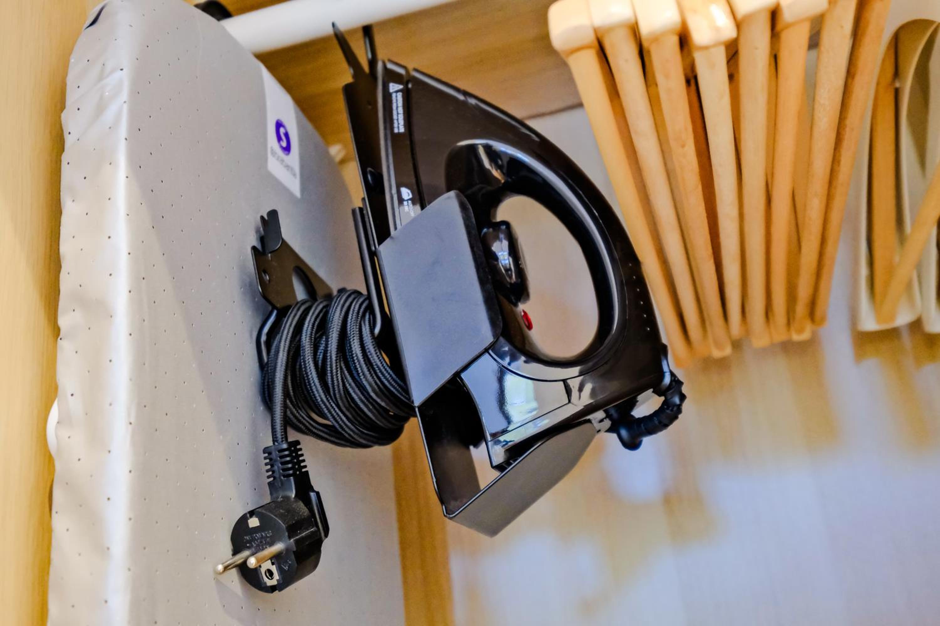 One-Bedroom Apartment with City View