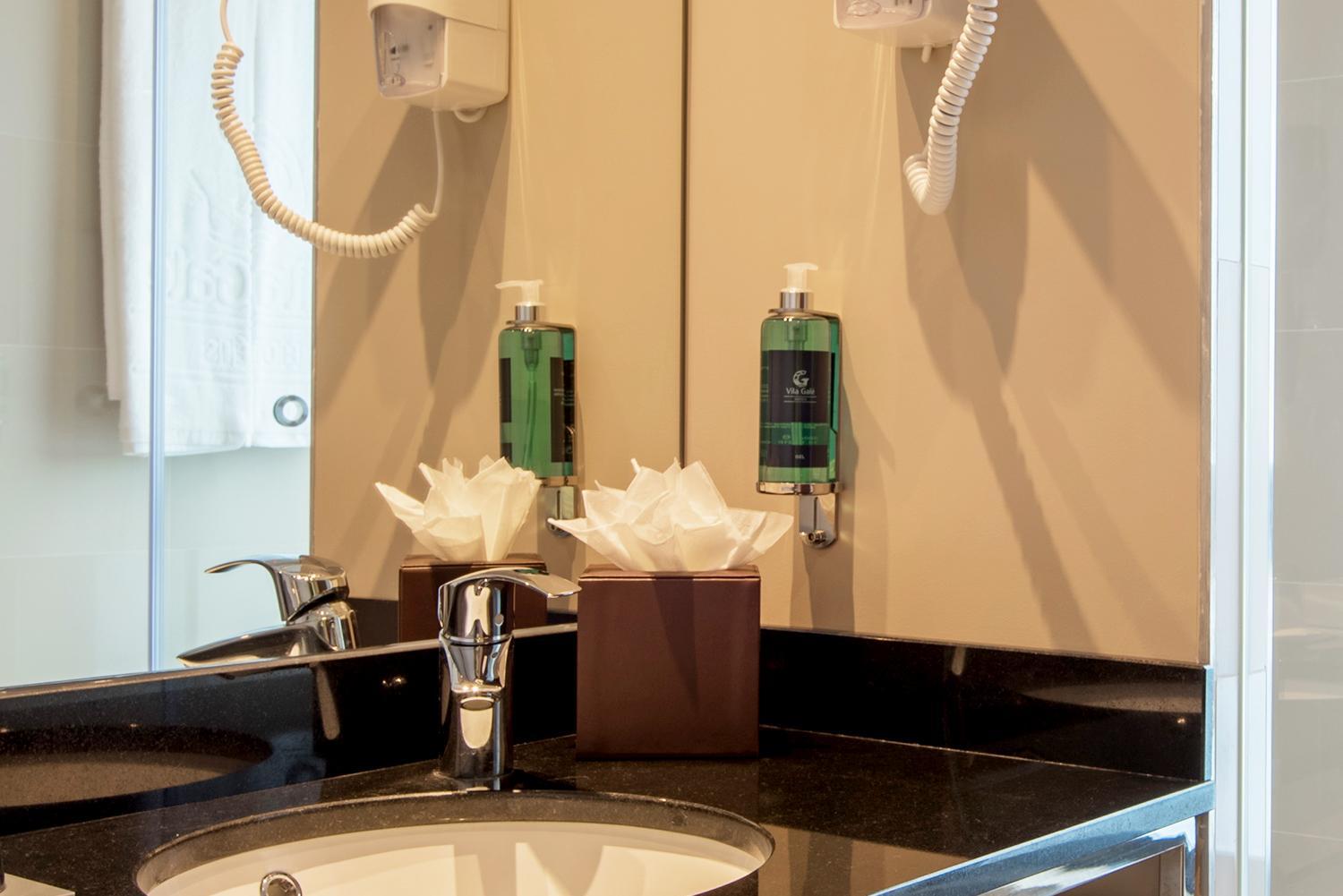 Twin Room with Extra Bed (2 Adults + 1 Child)