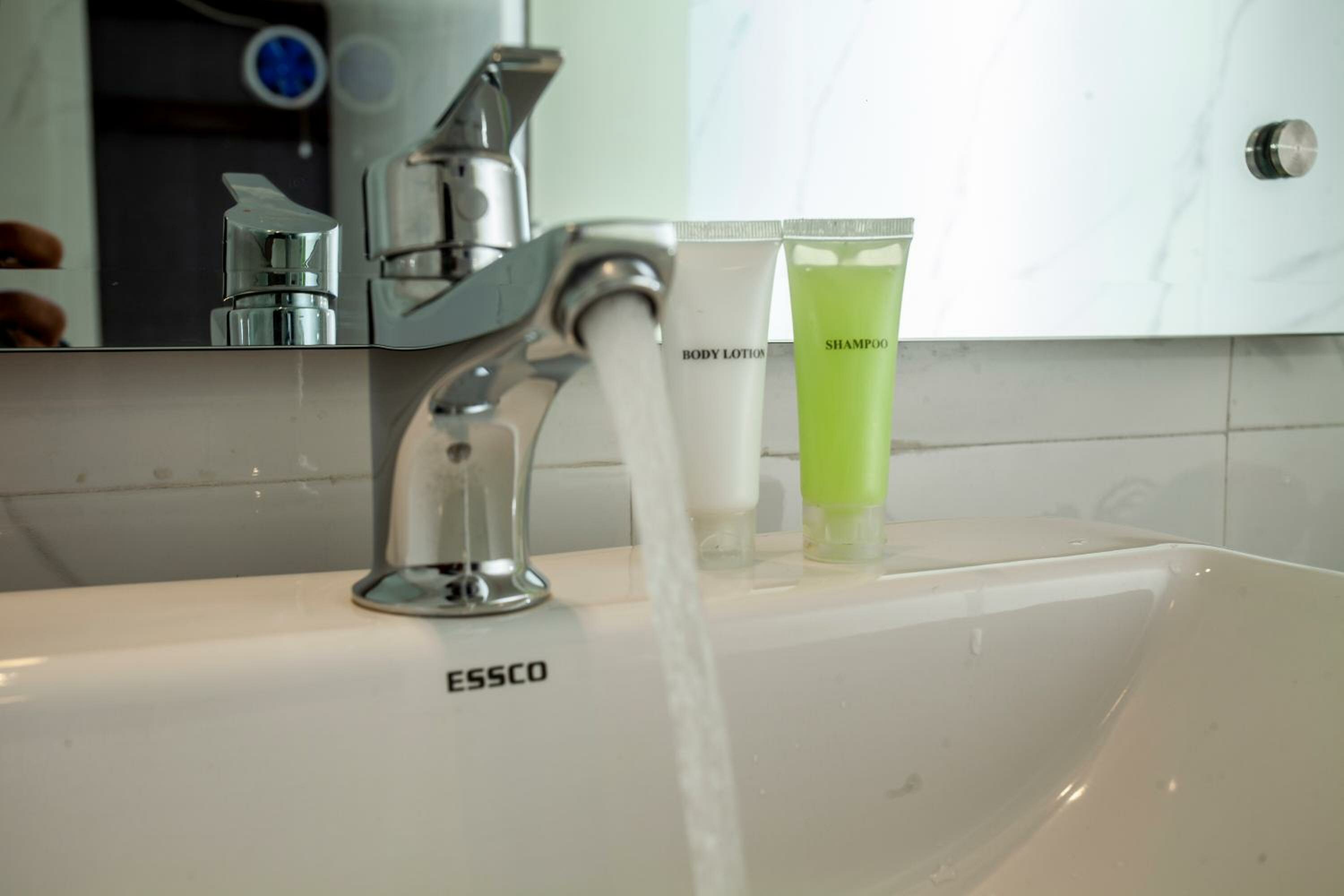 Deluxe Family Suite With Free Airport Pickup