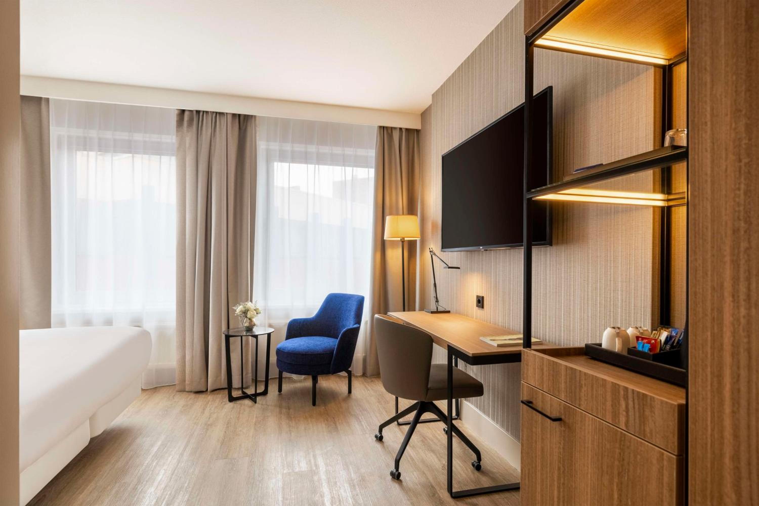 Standard Double Room with View