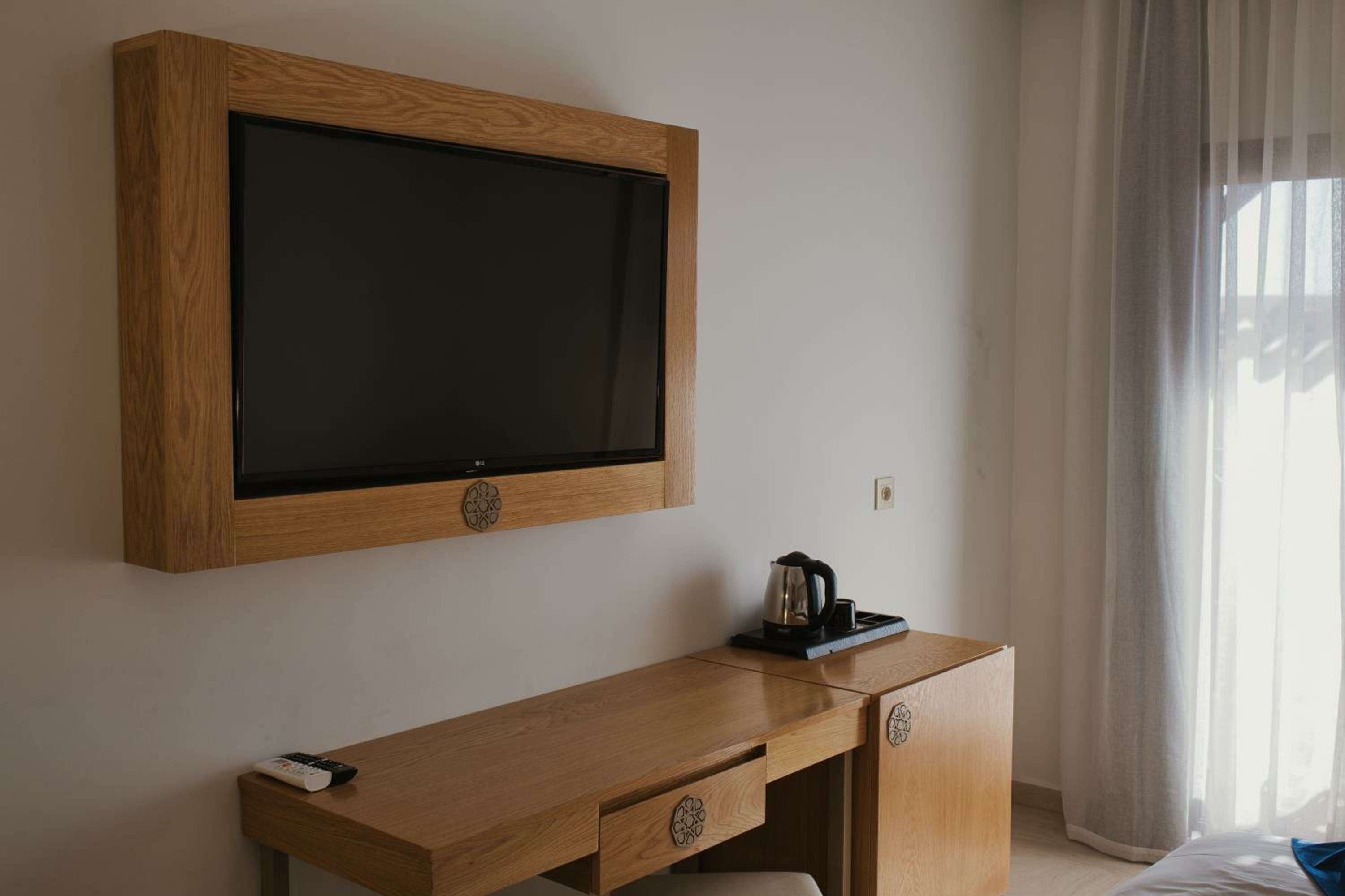 Deluxe Double or Twin Room with Pool View