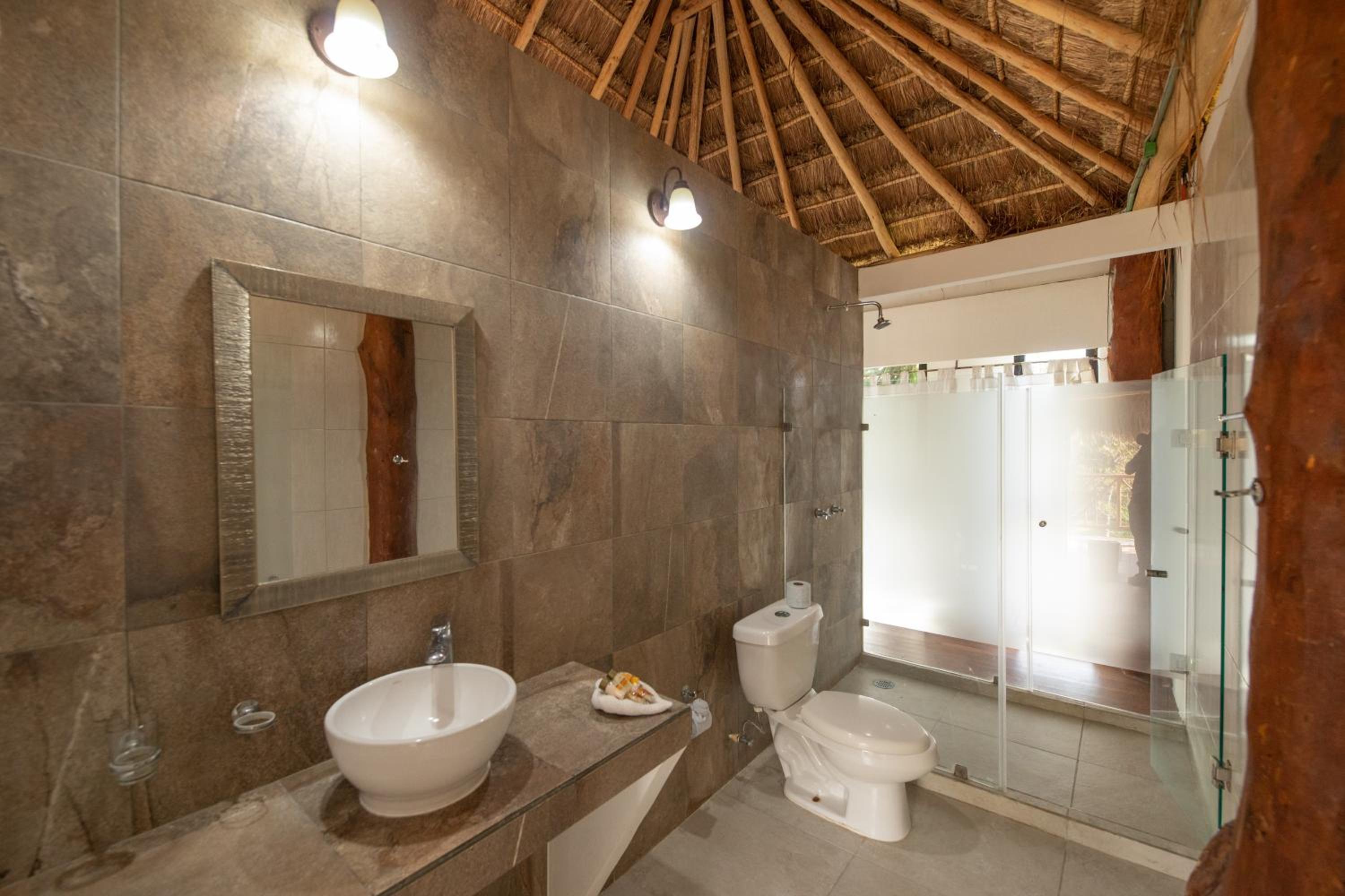 Deluxe Double Room with Side Sea View