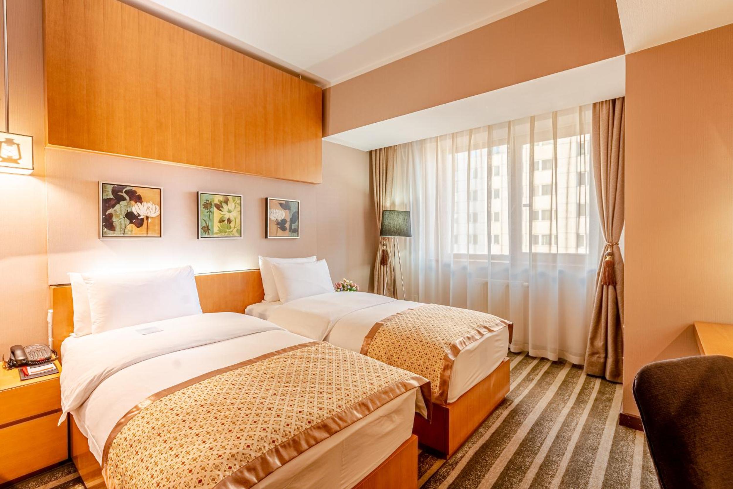 Standard Room with Two Twin Beds