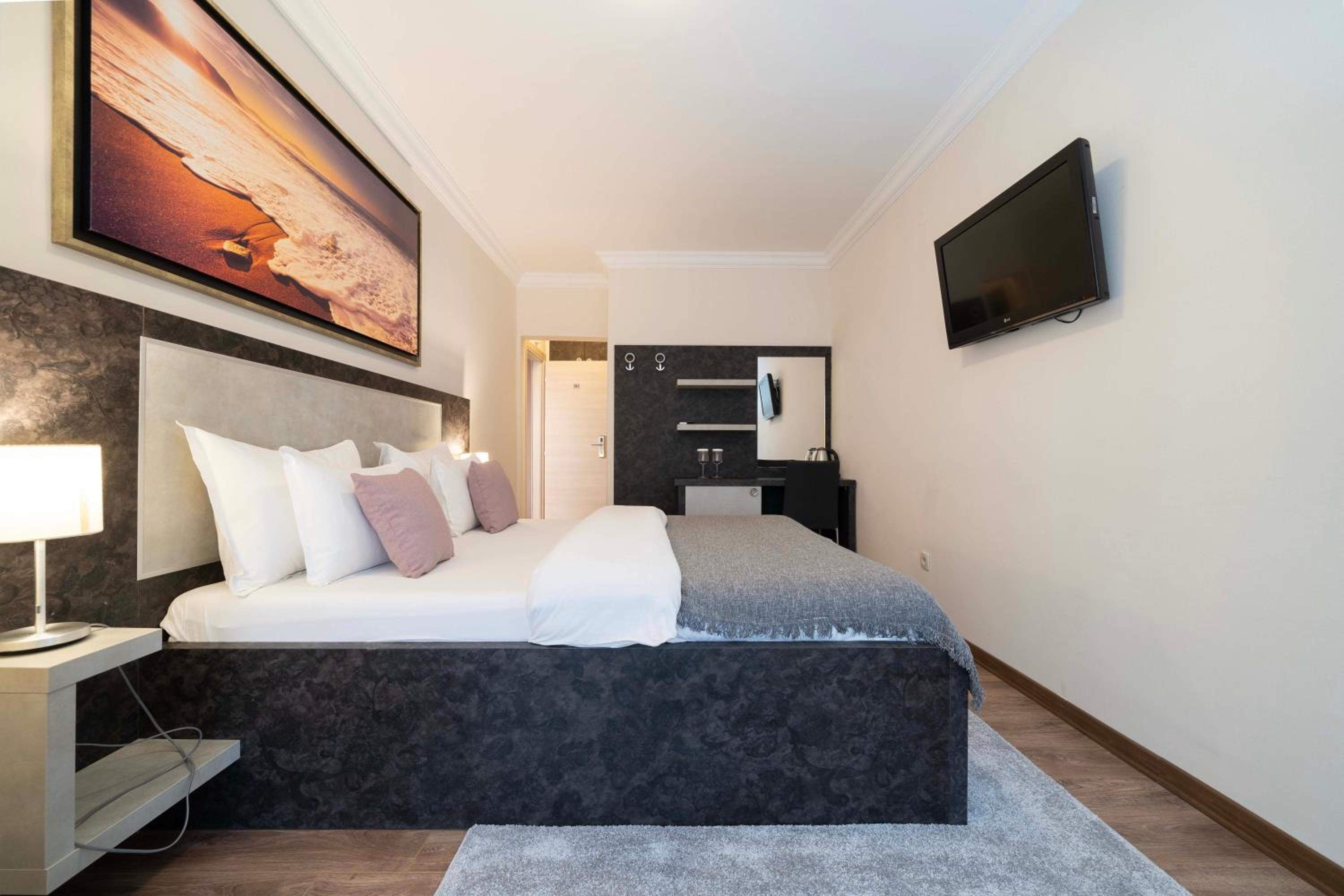 Standard Double room "Blok B" by Momentum