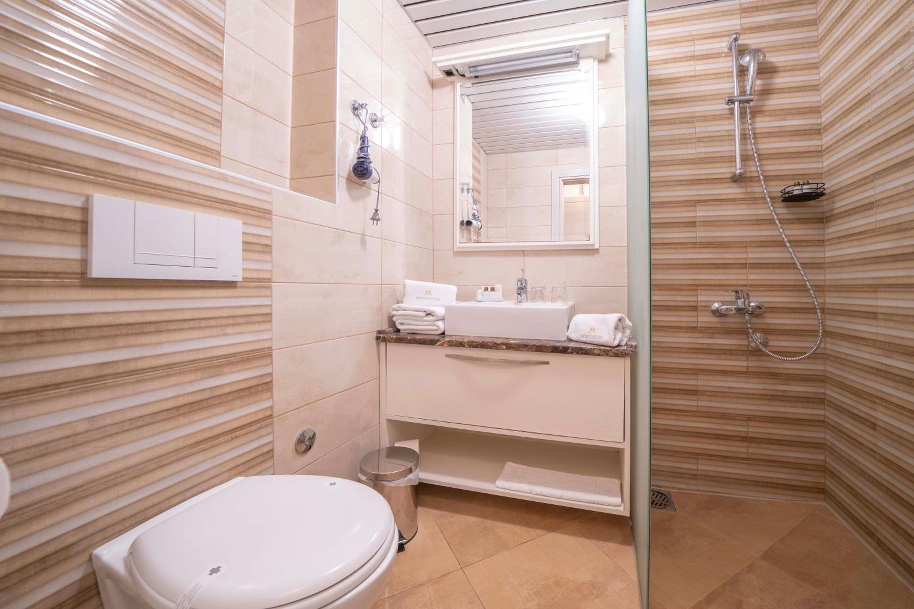 Standard Double room "Blok B" by Momentum