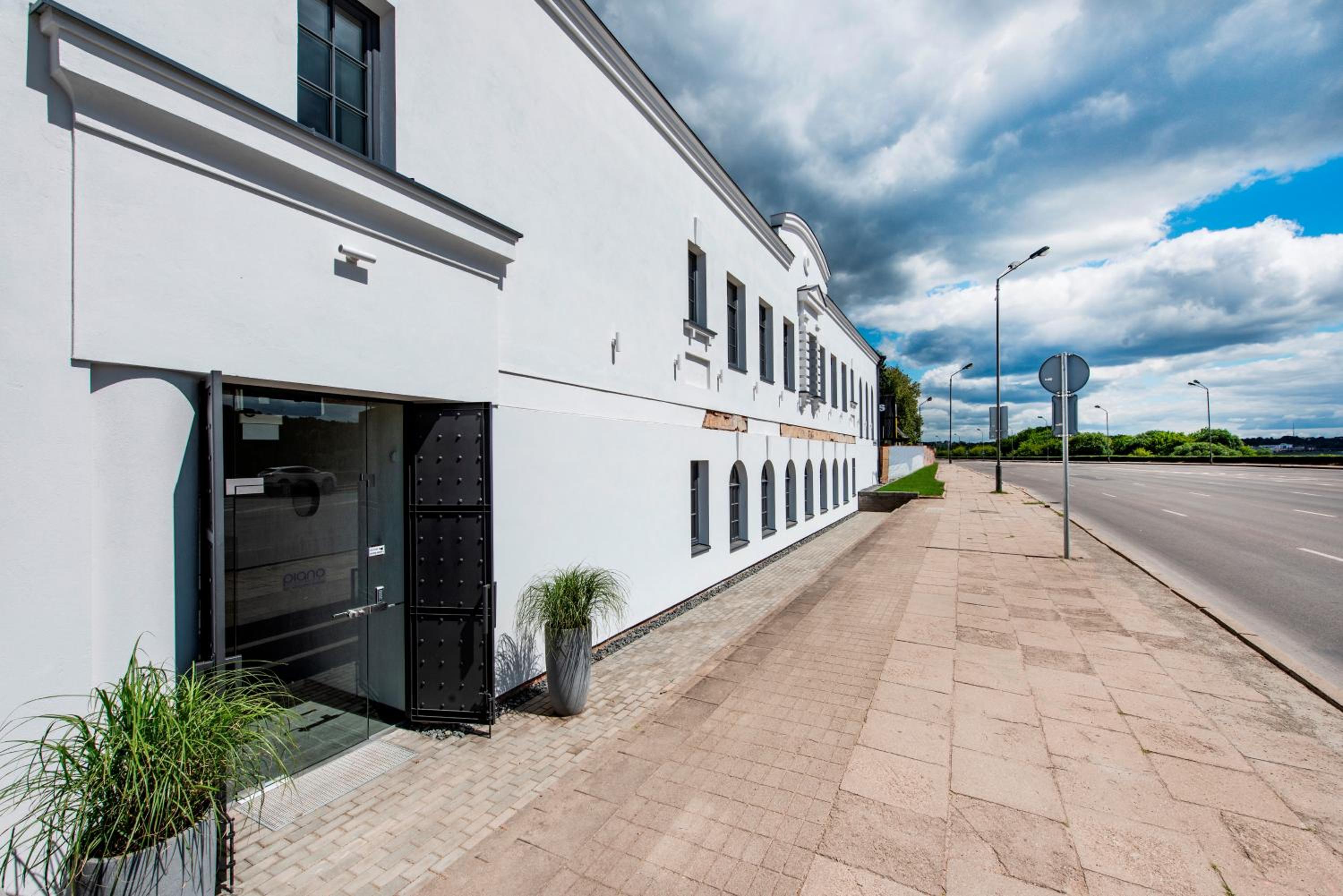 Family Studio with River View 