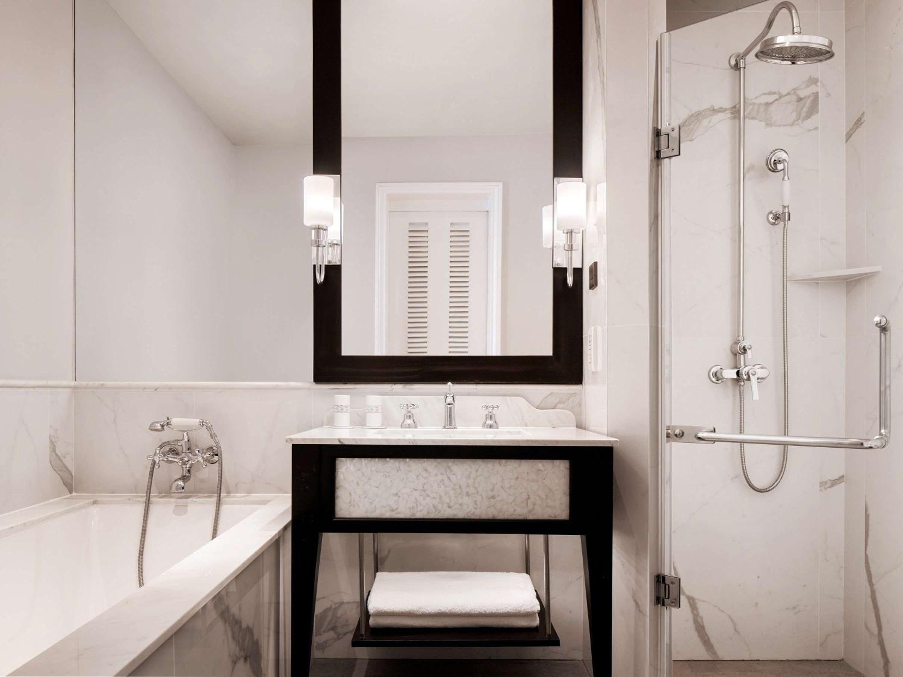 State Room King Bed with Garden View