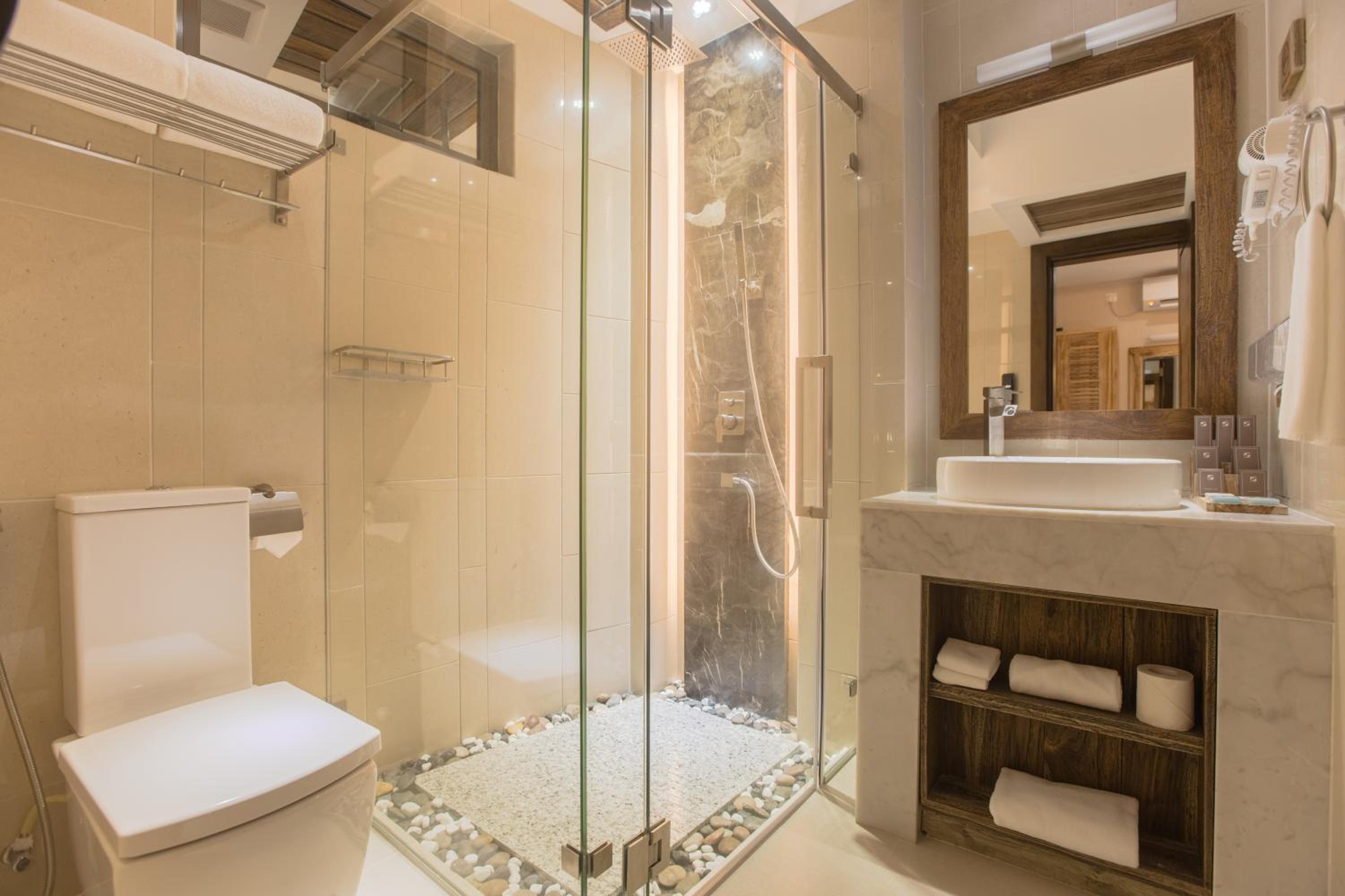 Deluxe Double or Twin with Ocean View and Balcony (Free Return Airport Transfer)