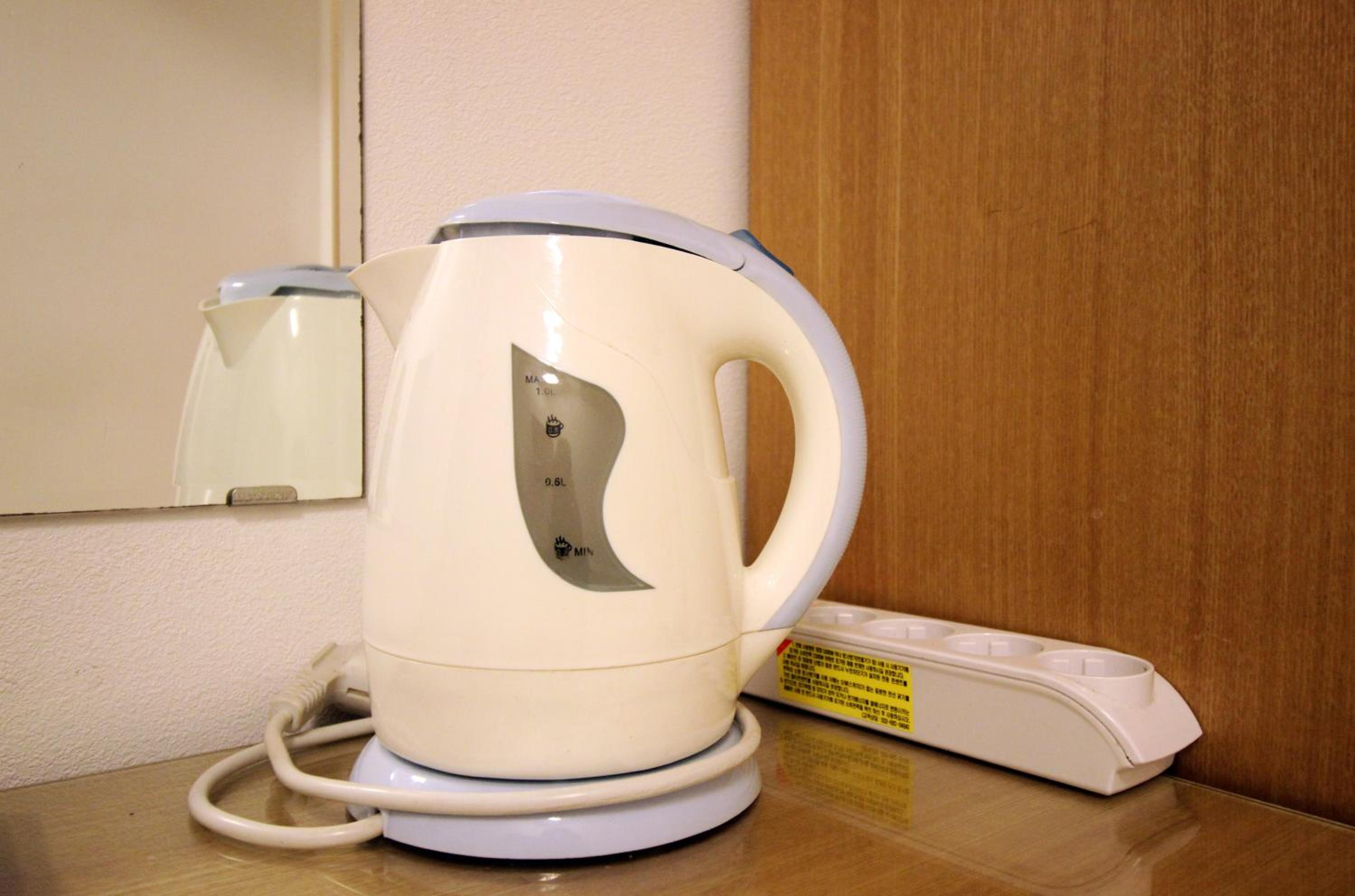  Double Room with No Window