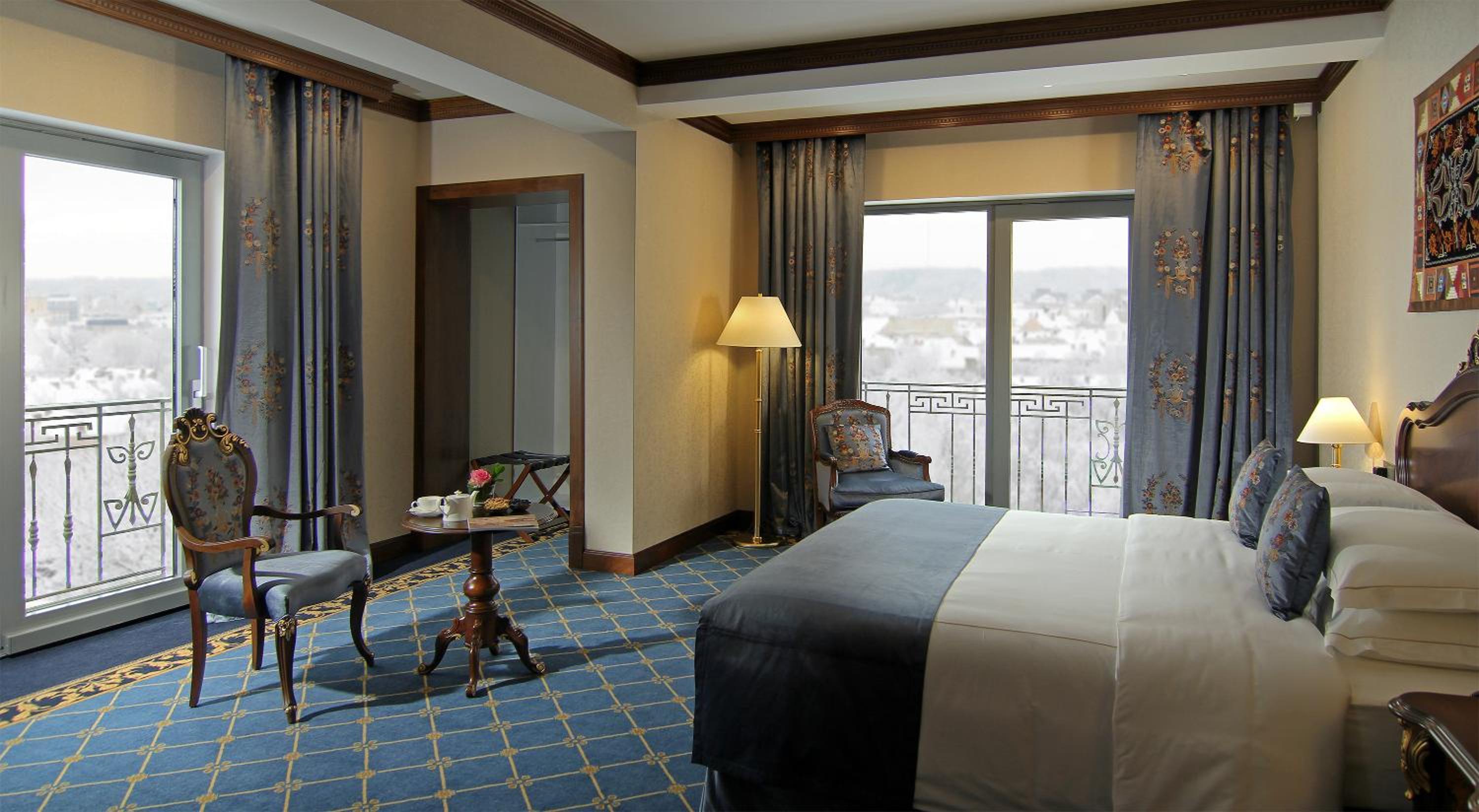 Executive Suite