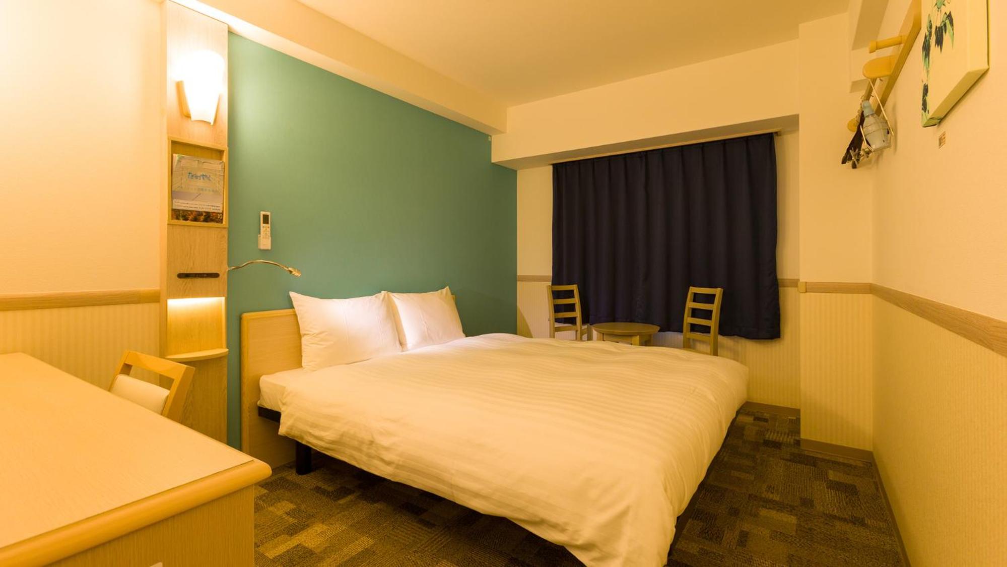 Queen Room - Non-Smoking