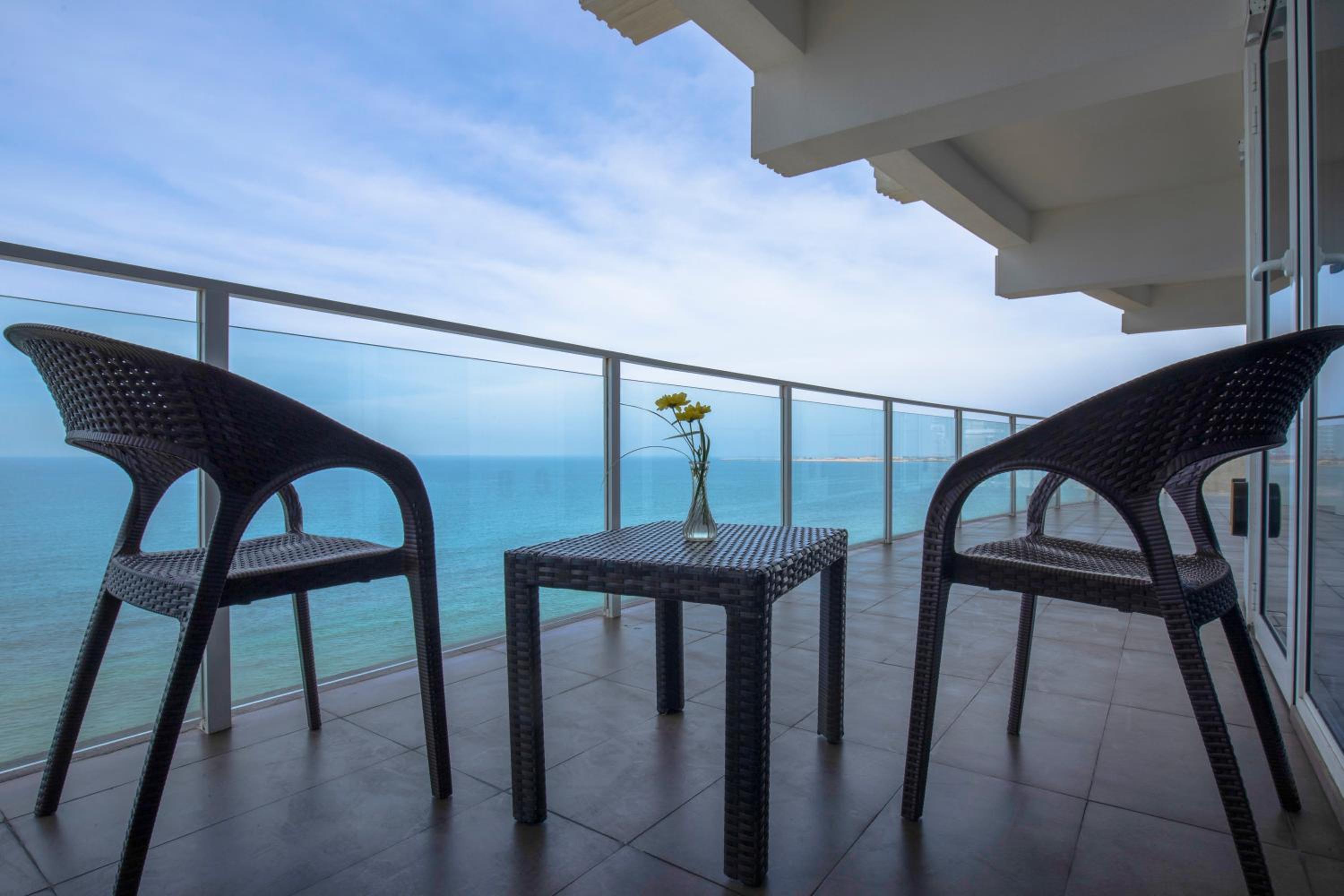 Signature Sea View One Bed Room Suite with Complimentary City Tour & Access to Beach Lounge