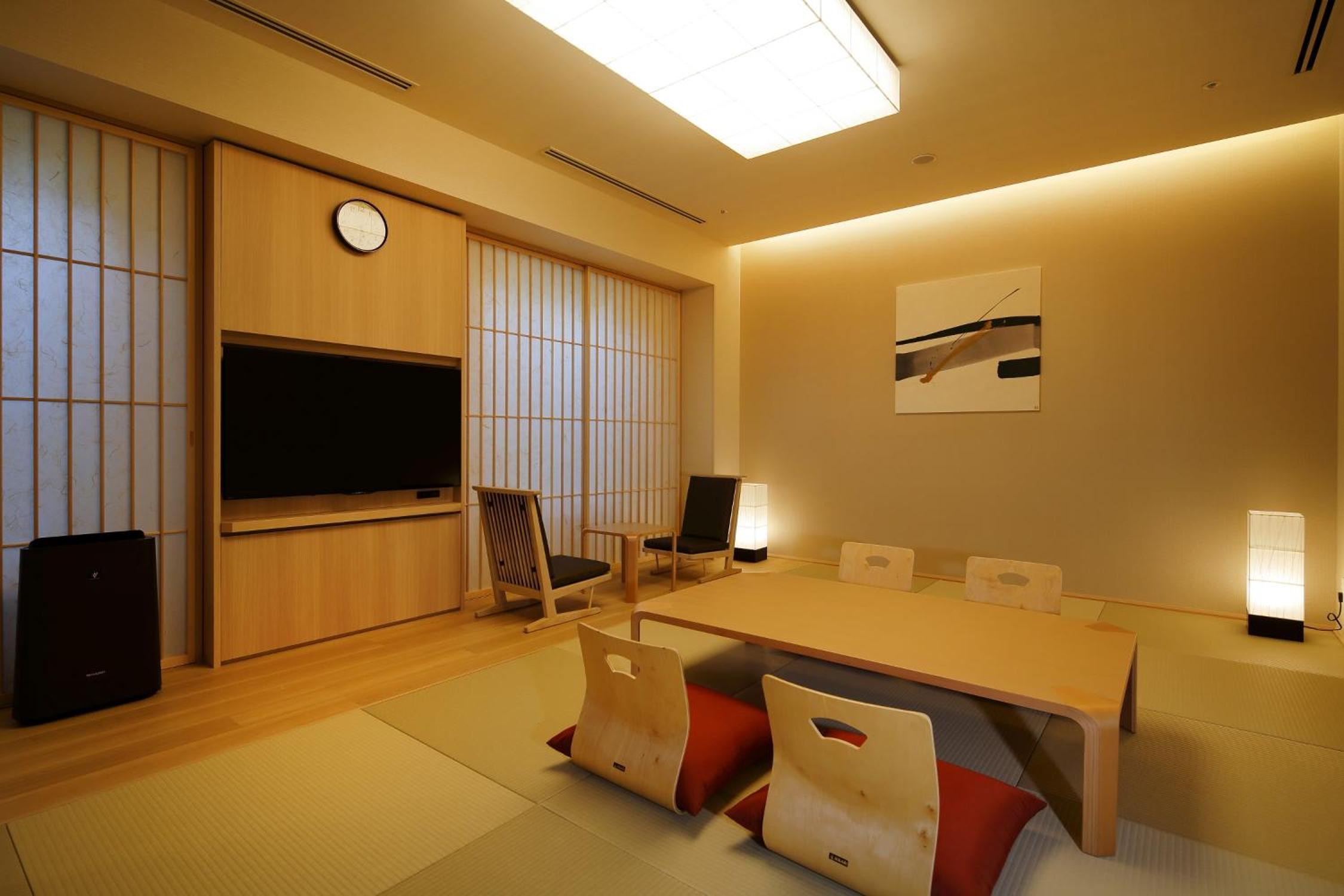 Japanese-Style Family Room - Non-Smoking