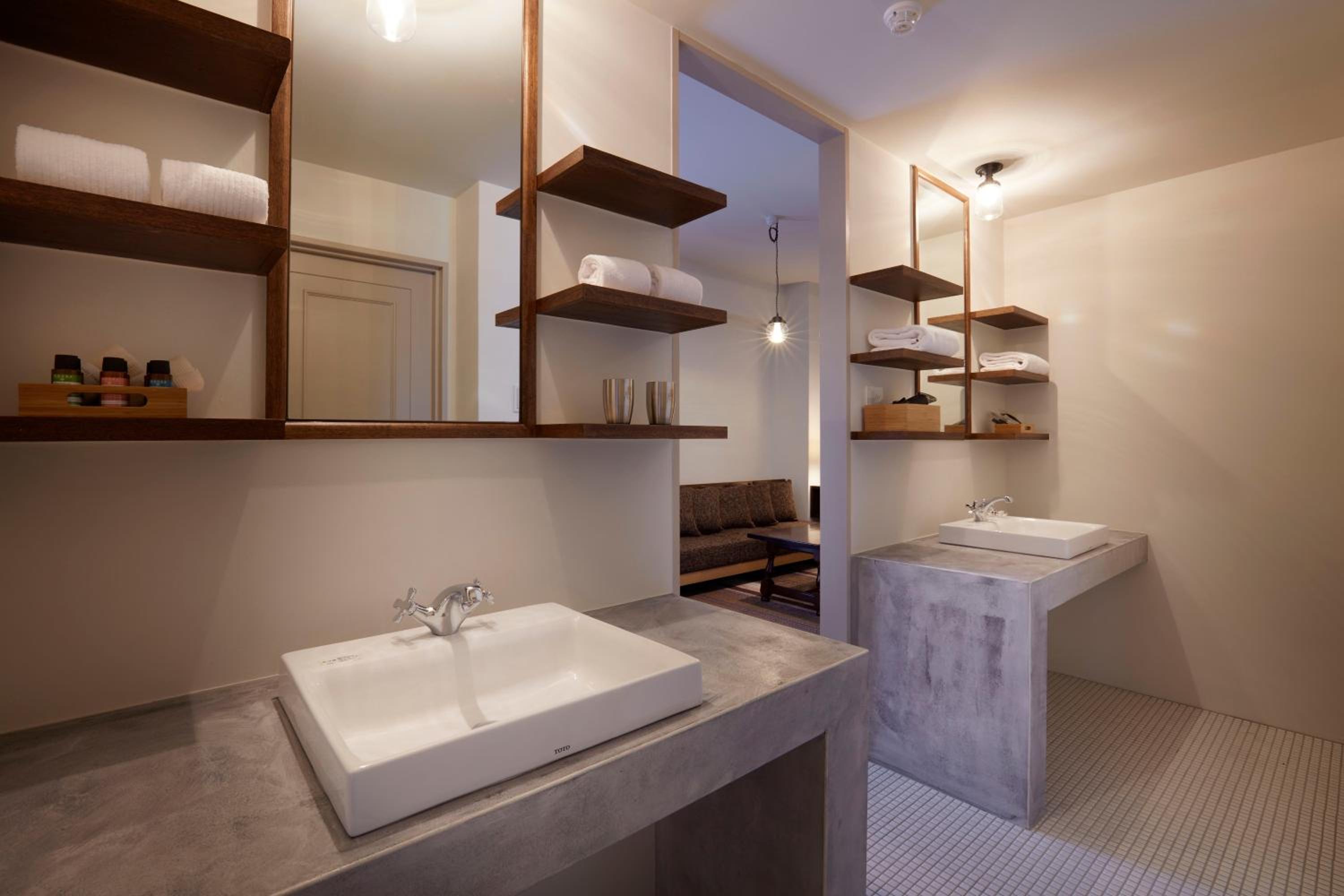 Suite - Annex - Non-Smoking