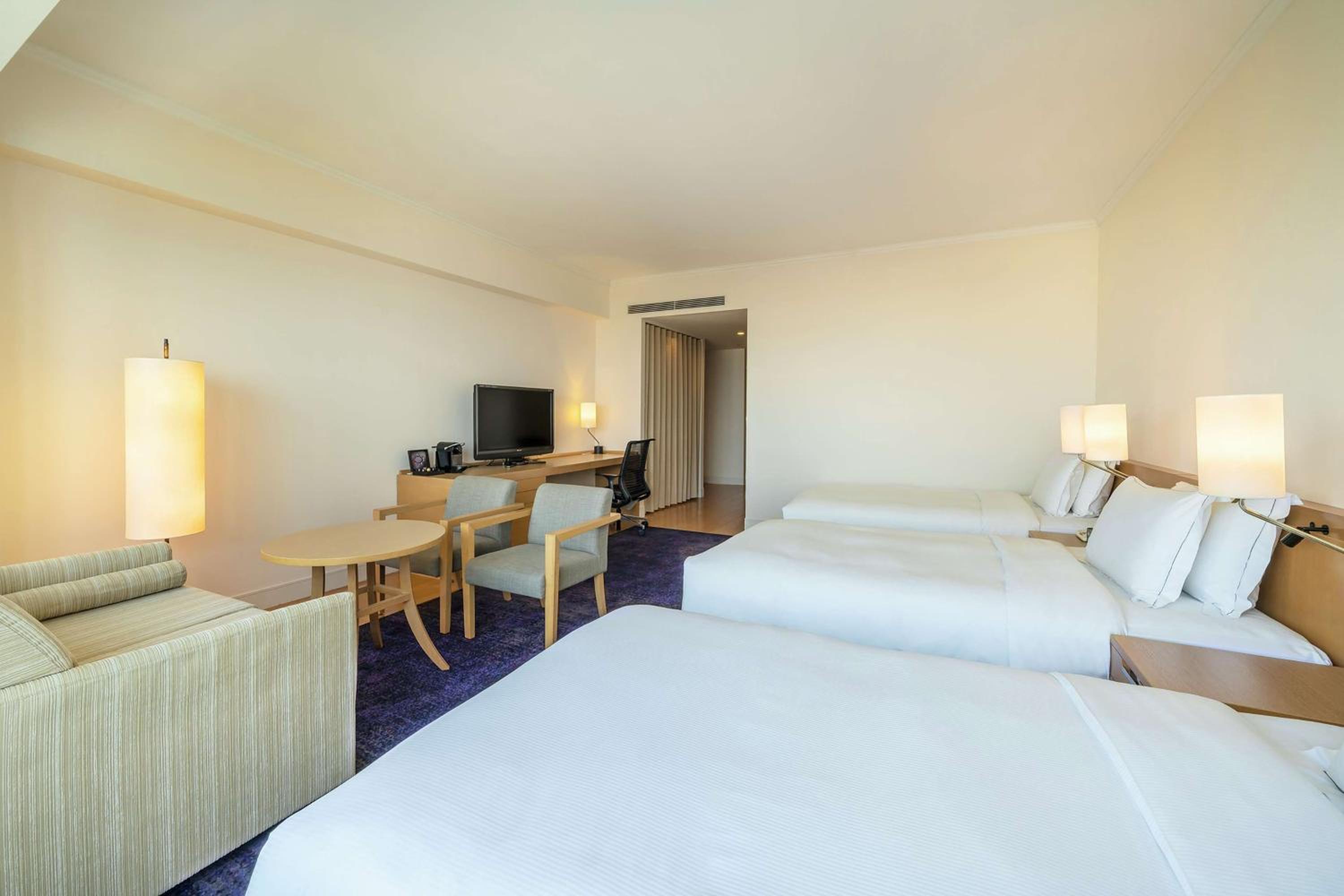 Executive Deluxe Triple Room