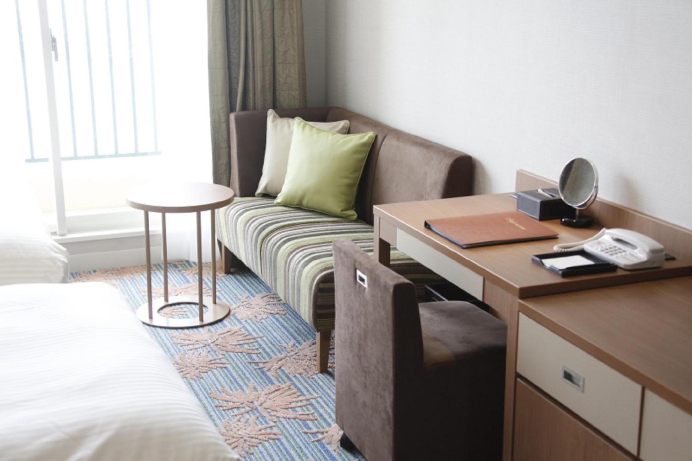 Standard Twin Room with Sea View - Non-Smoking