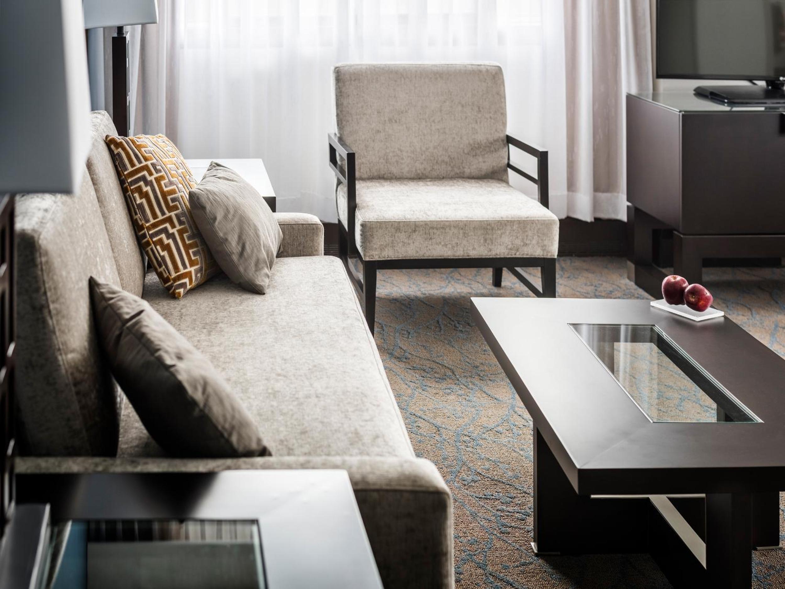 Executive King Suite with One King Bed