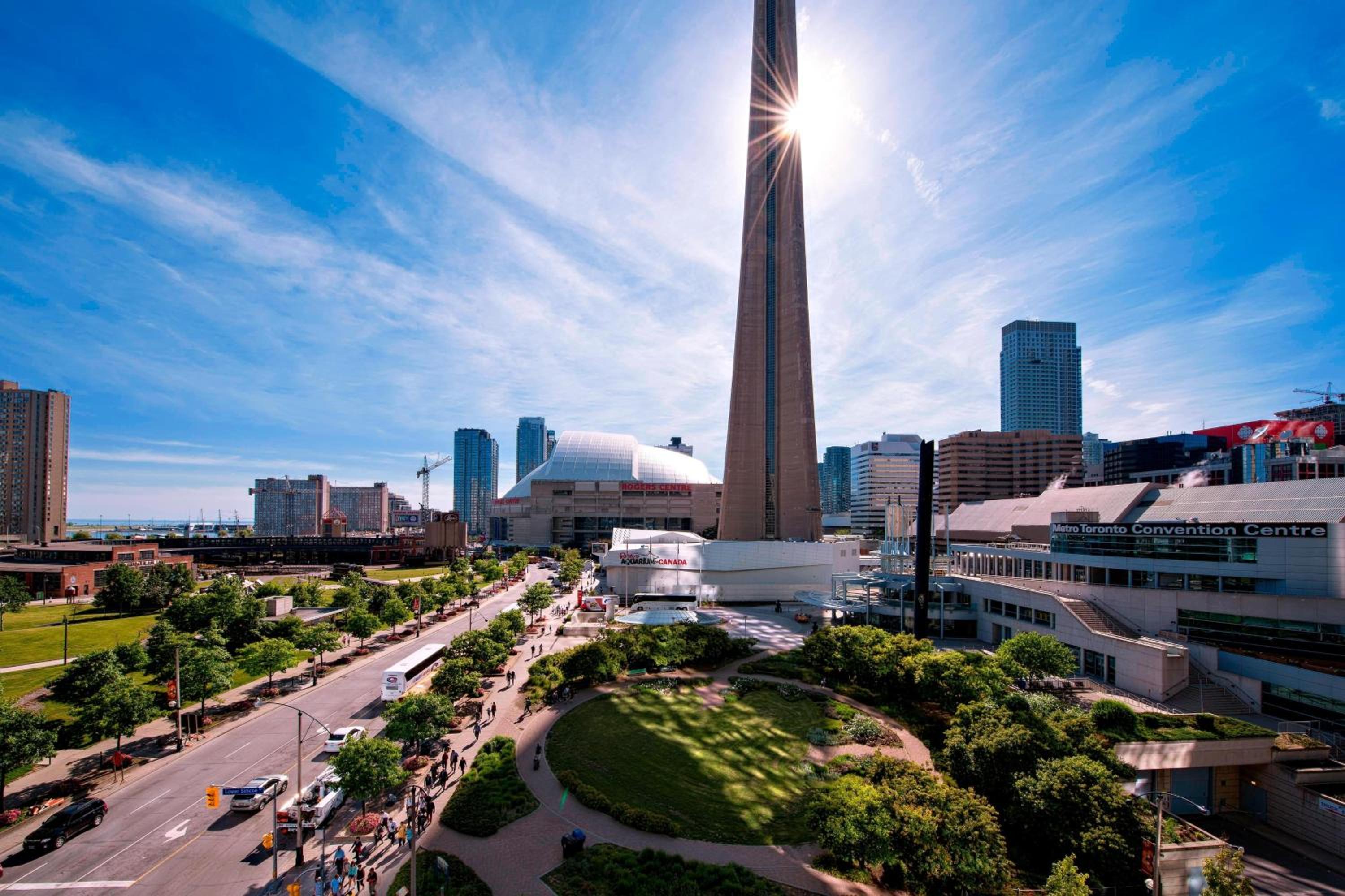 Corner King Room with Deep Soaking Bathtub