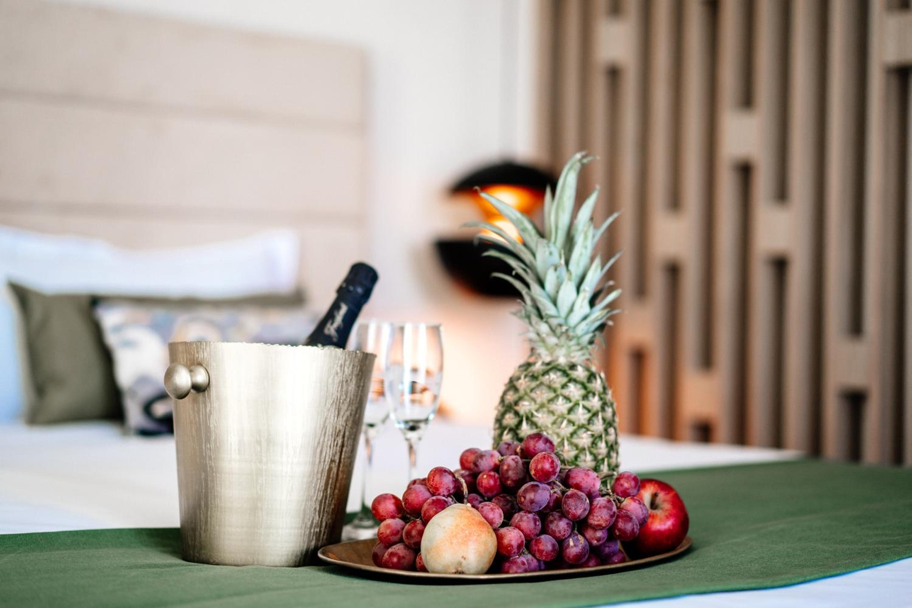 Junior Sea View Suite with Jacuzzi