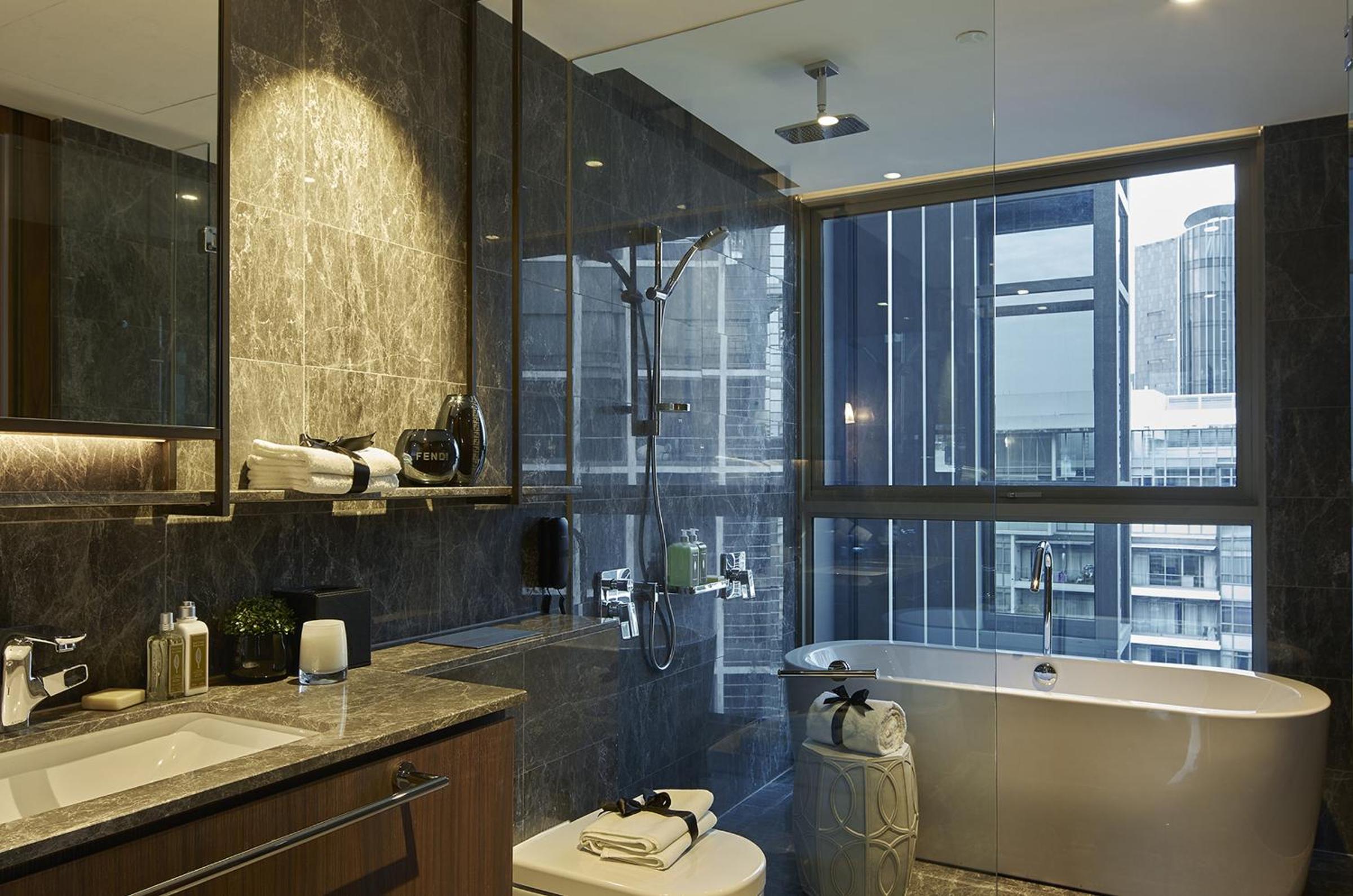 One-Bedroom Pierre Suite