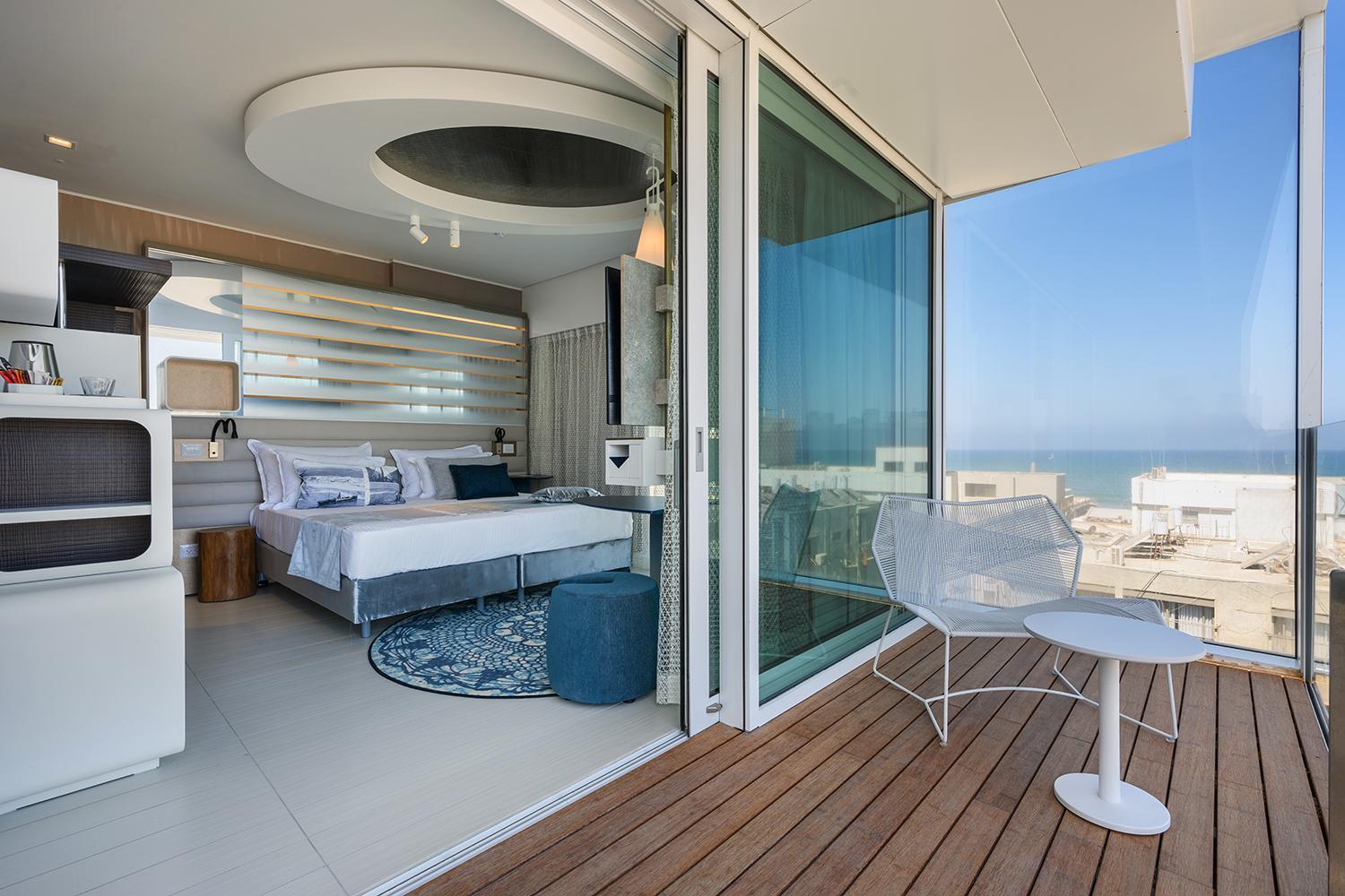 Port Deluxe Balcony with Sea View