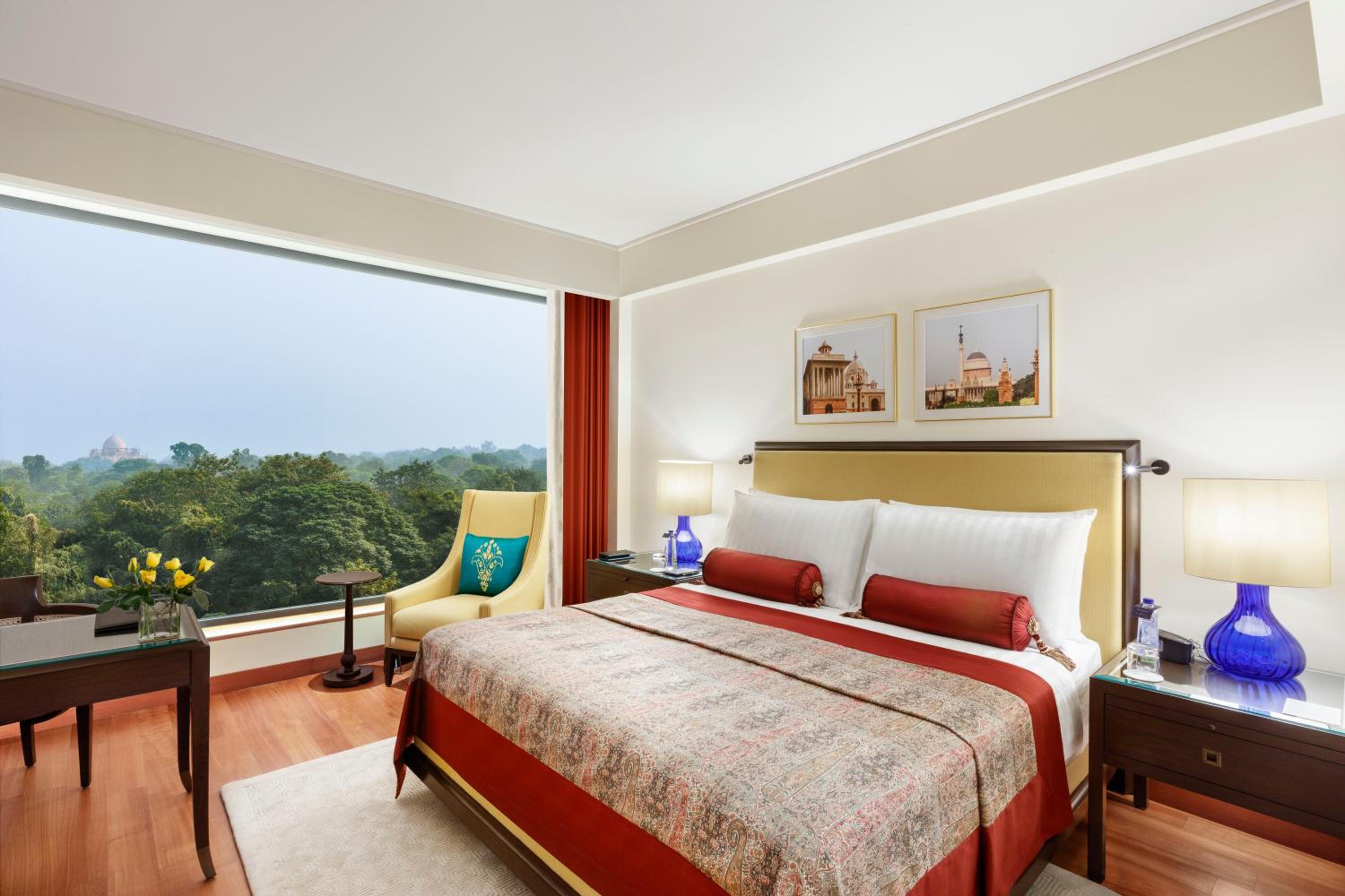 Luxury Room With Golf Course Or Landmark View