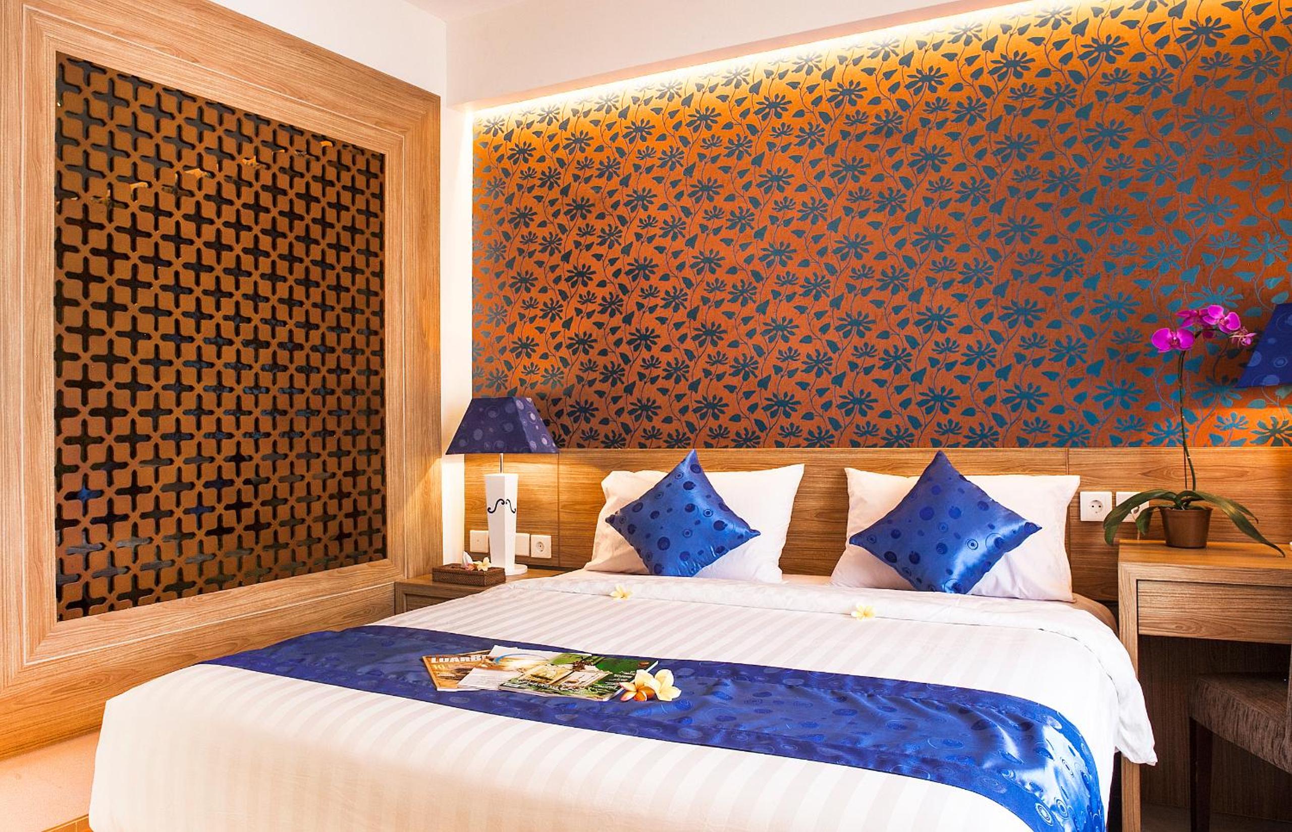 Deluxe Double Room with Pool View