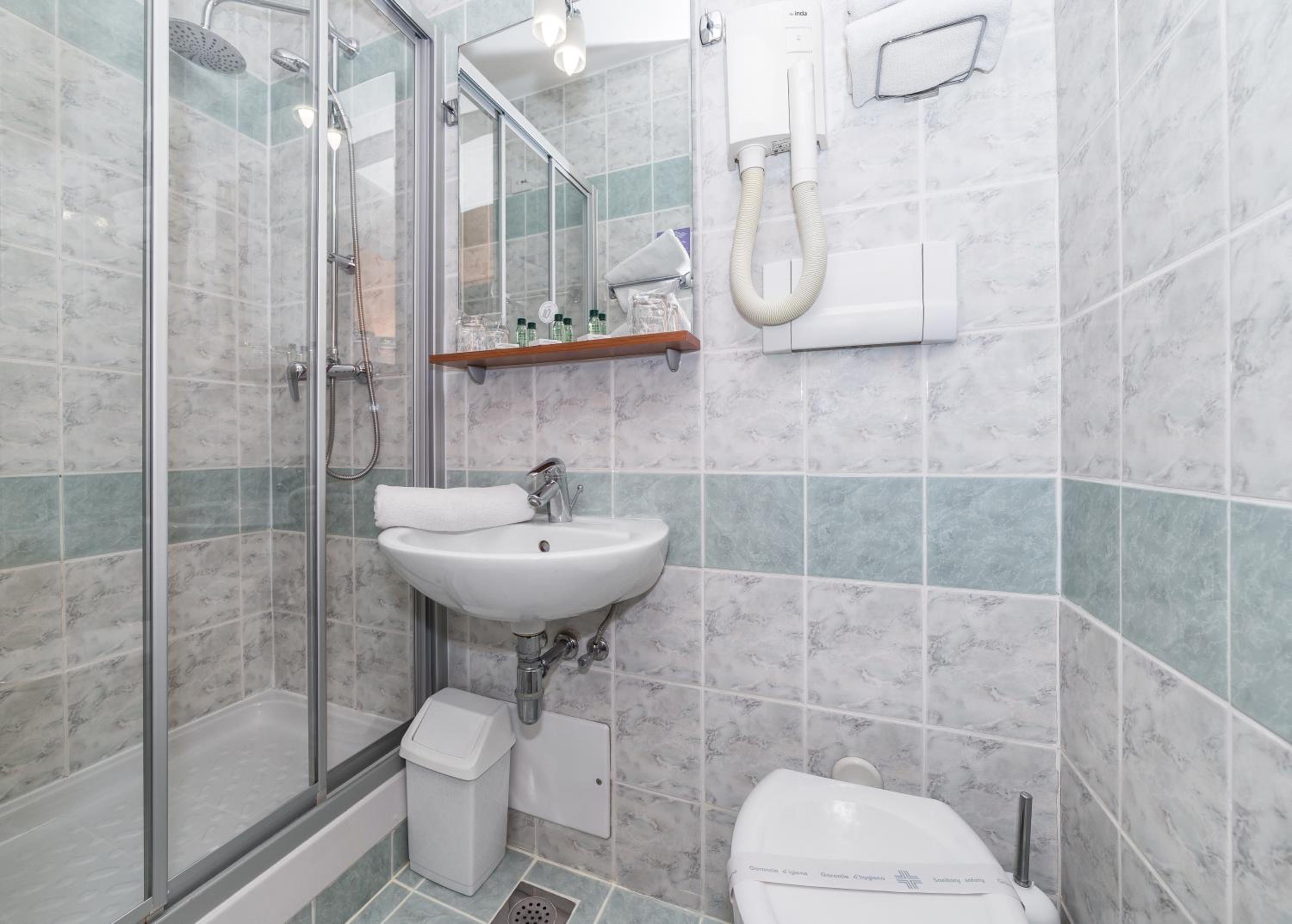 Classic Twin Room with Balcony and Sea View