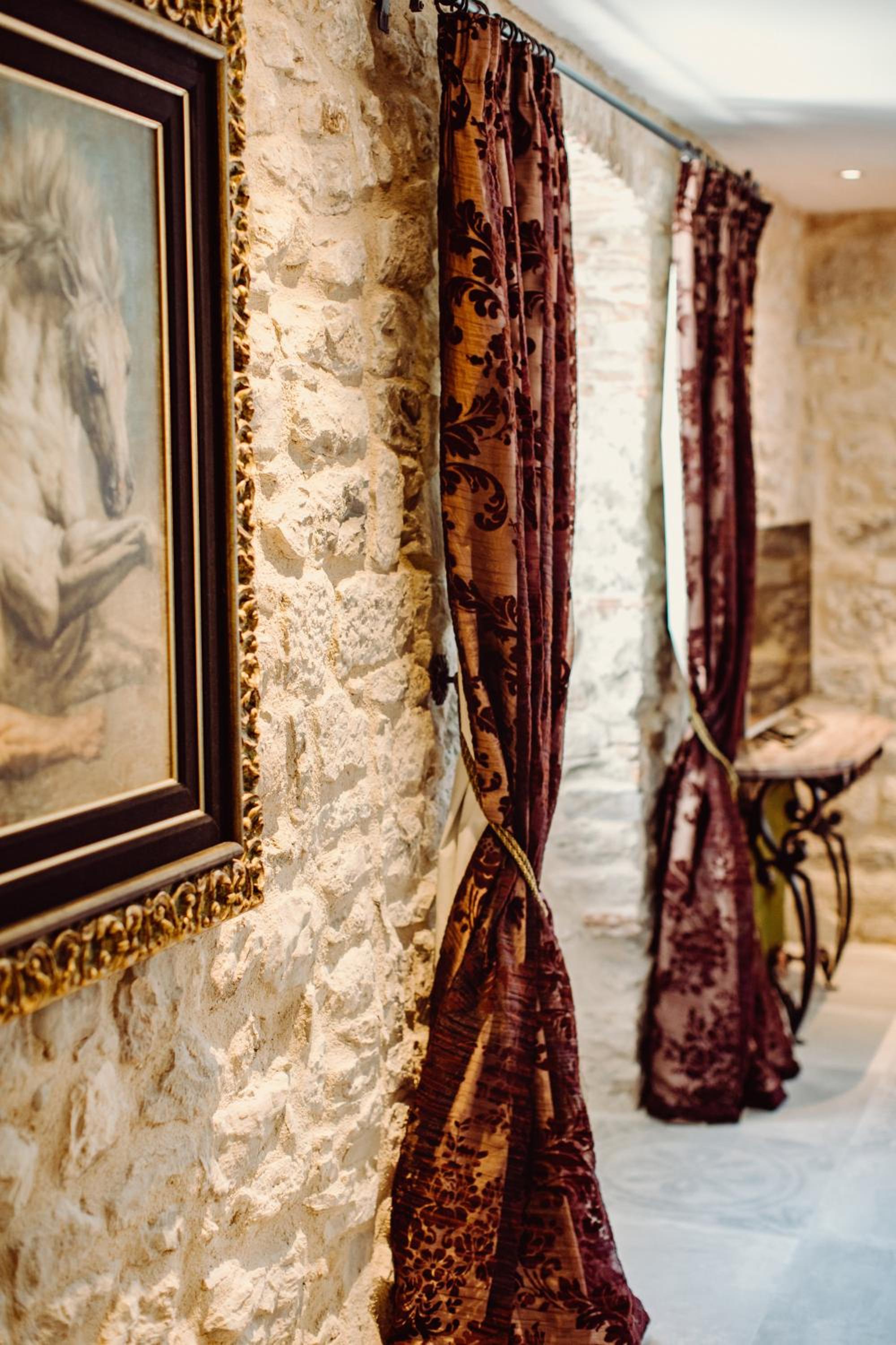 Luxury One-Bedroom Apartment