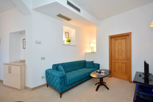 Suite (3 Adults) в Adriana