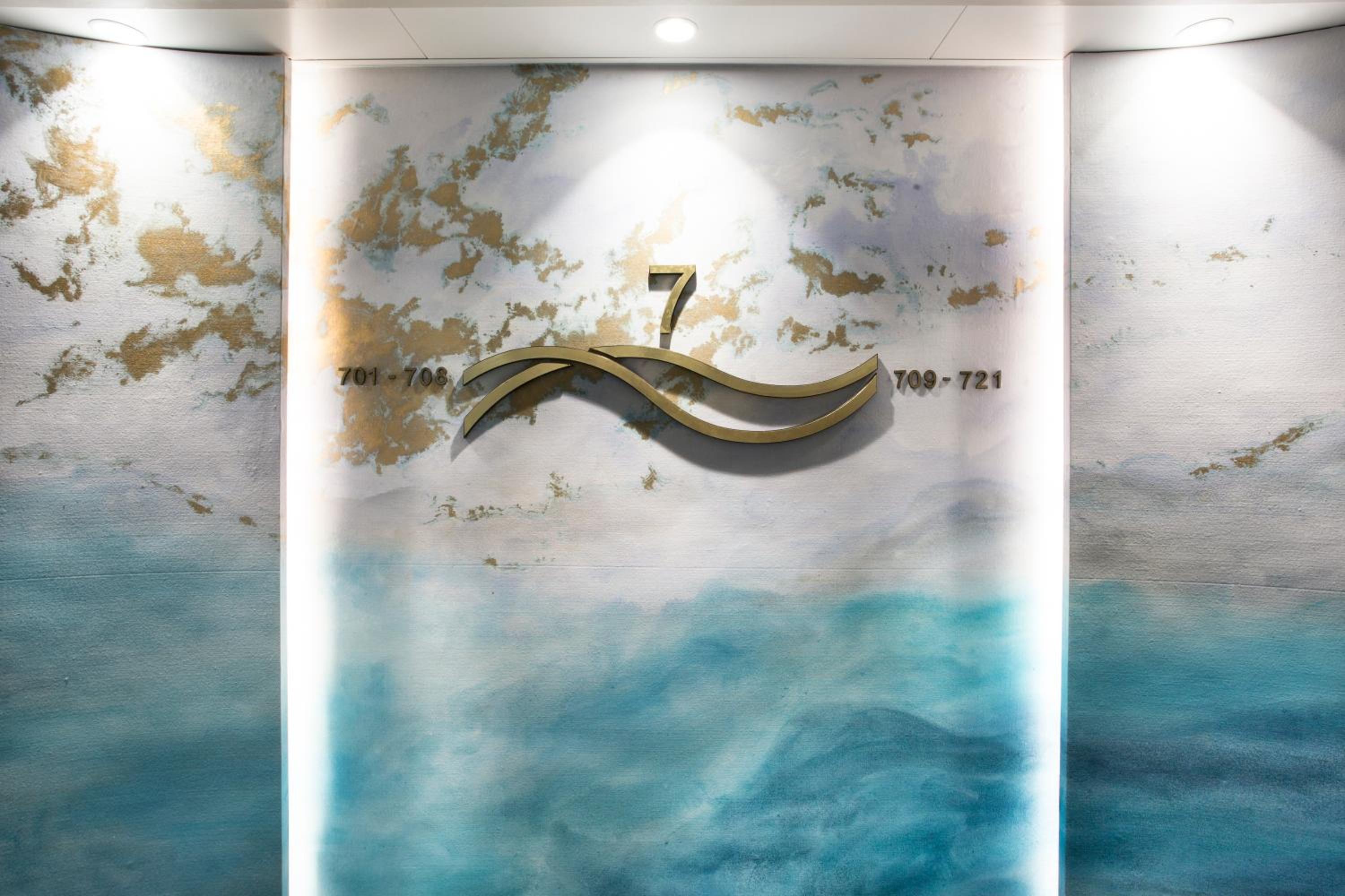 Premier Ocean with Twin Beds