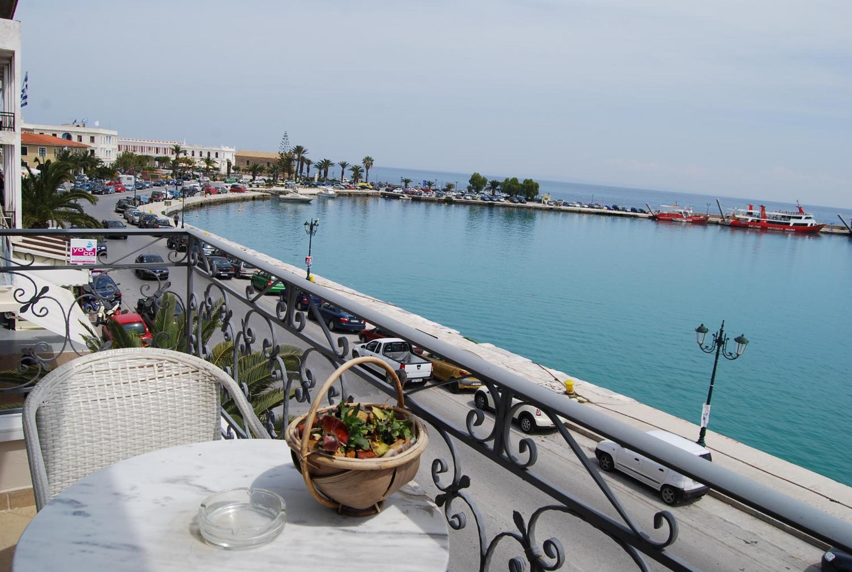 Triple Room with Sea View