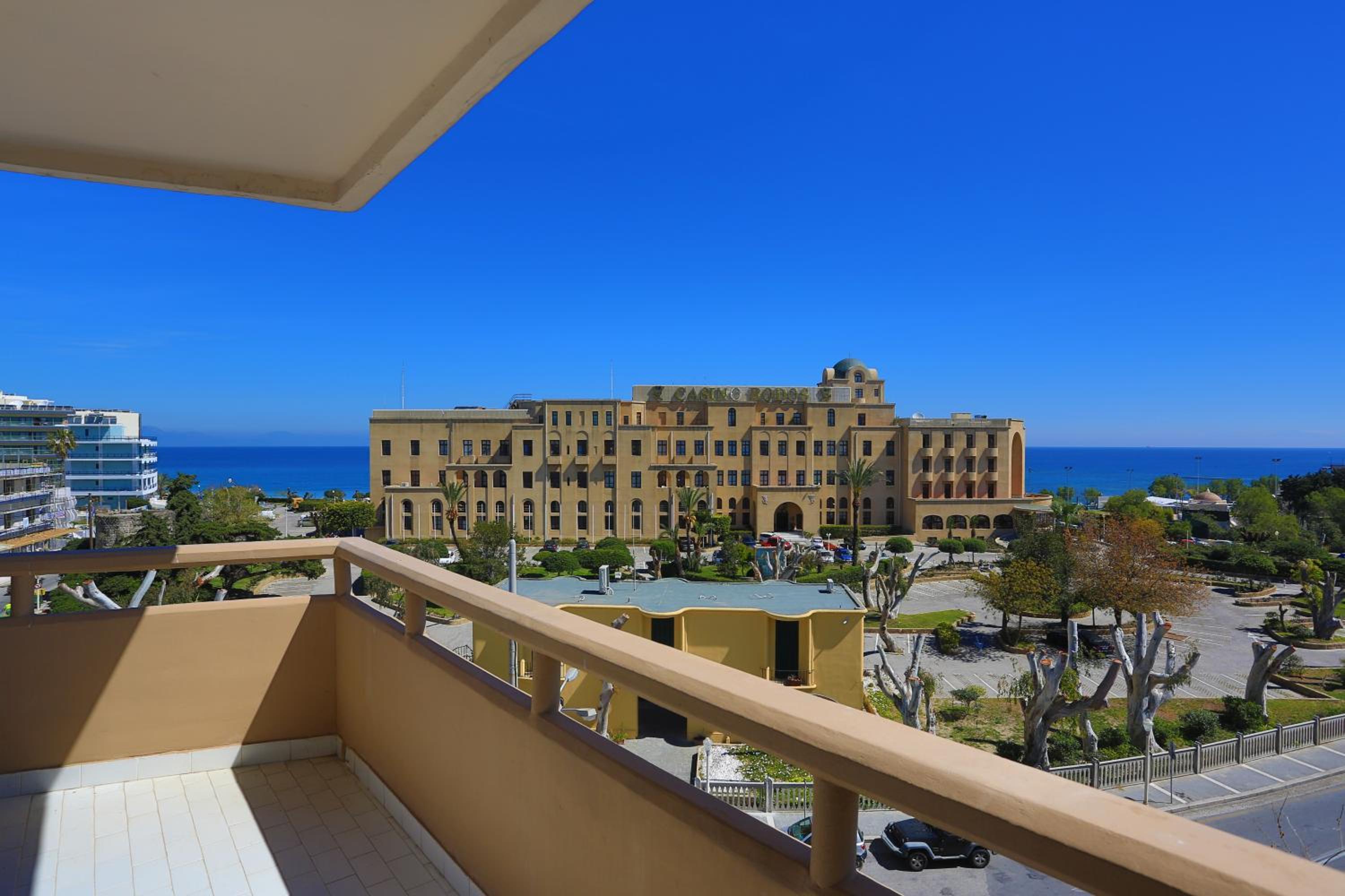 Superior Triple Room - City View