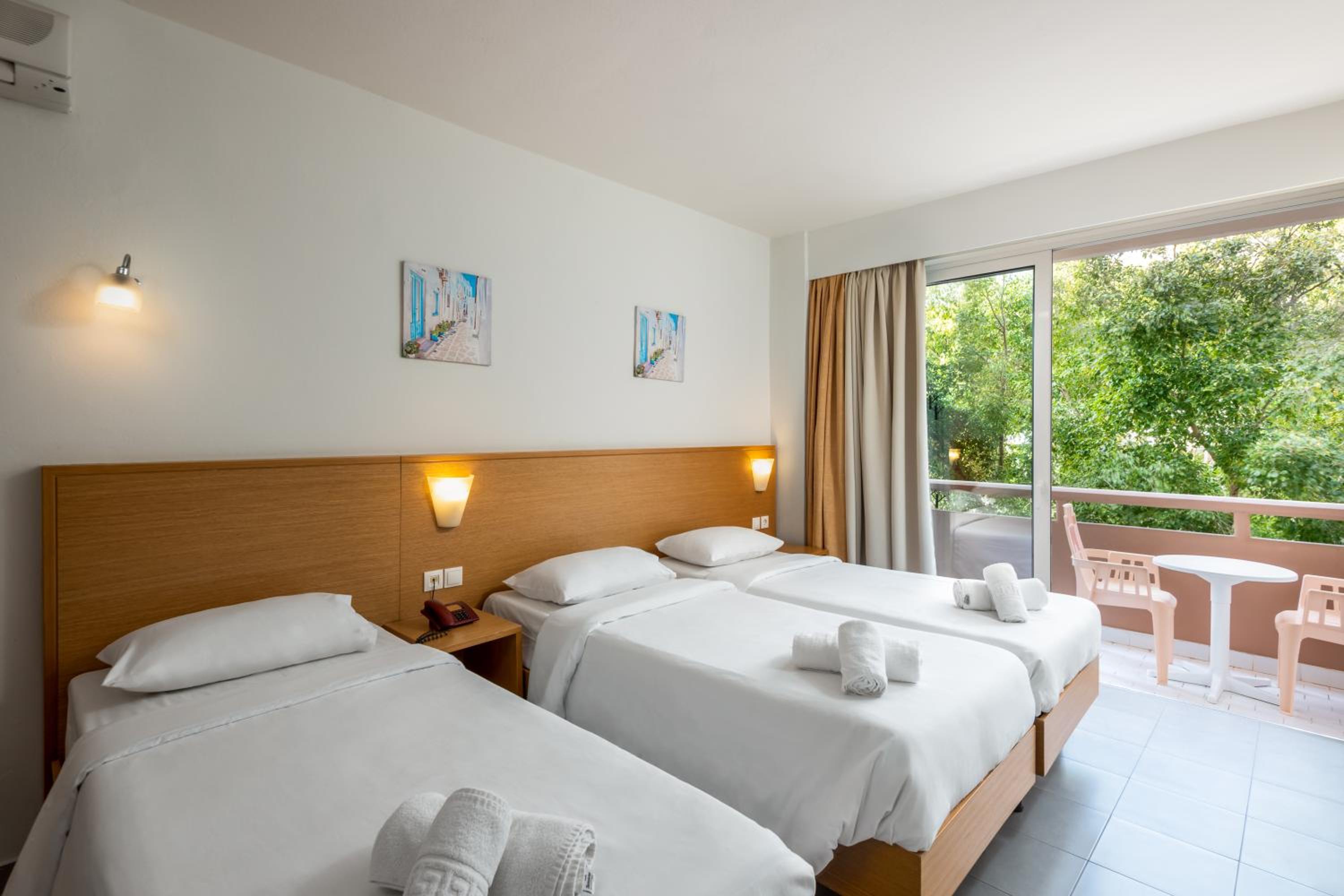 Superior Triple Room - City View