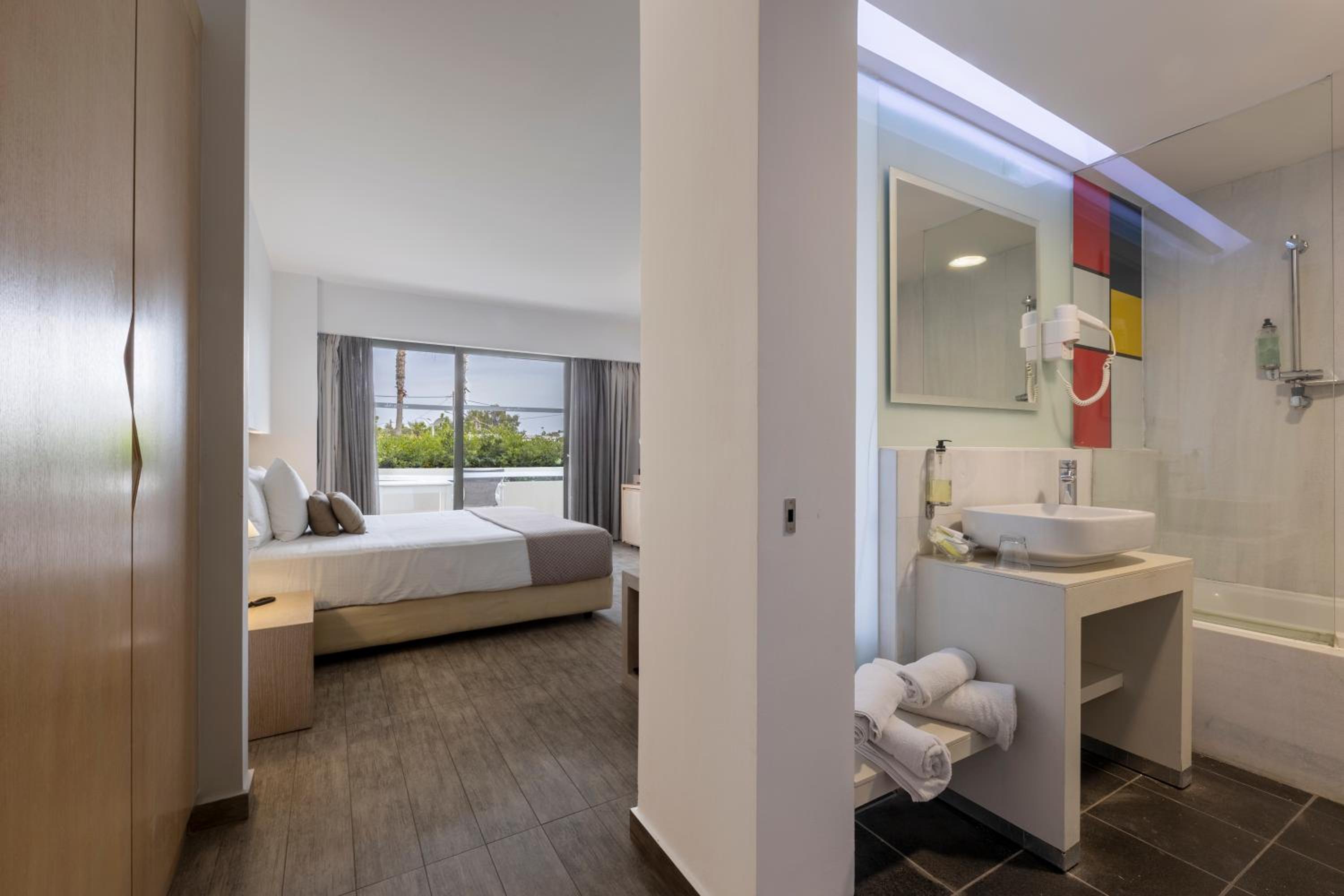 Double or Twin Room with Garden View